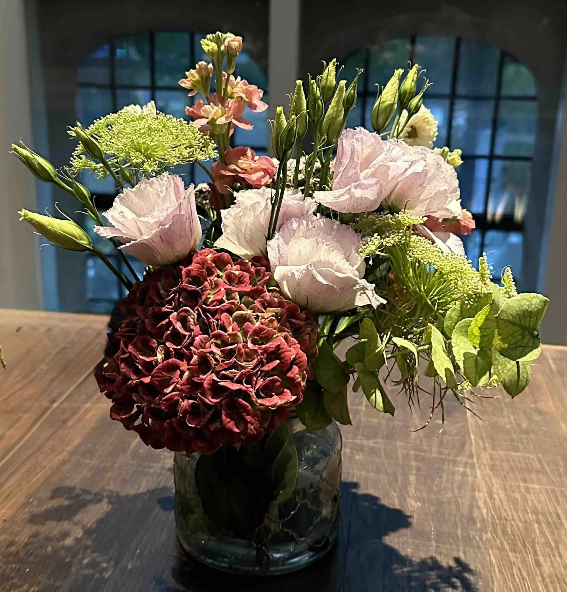 Dinertafel vaasje roze en wit - 1.jpeg