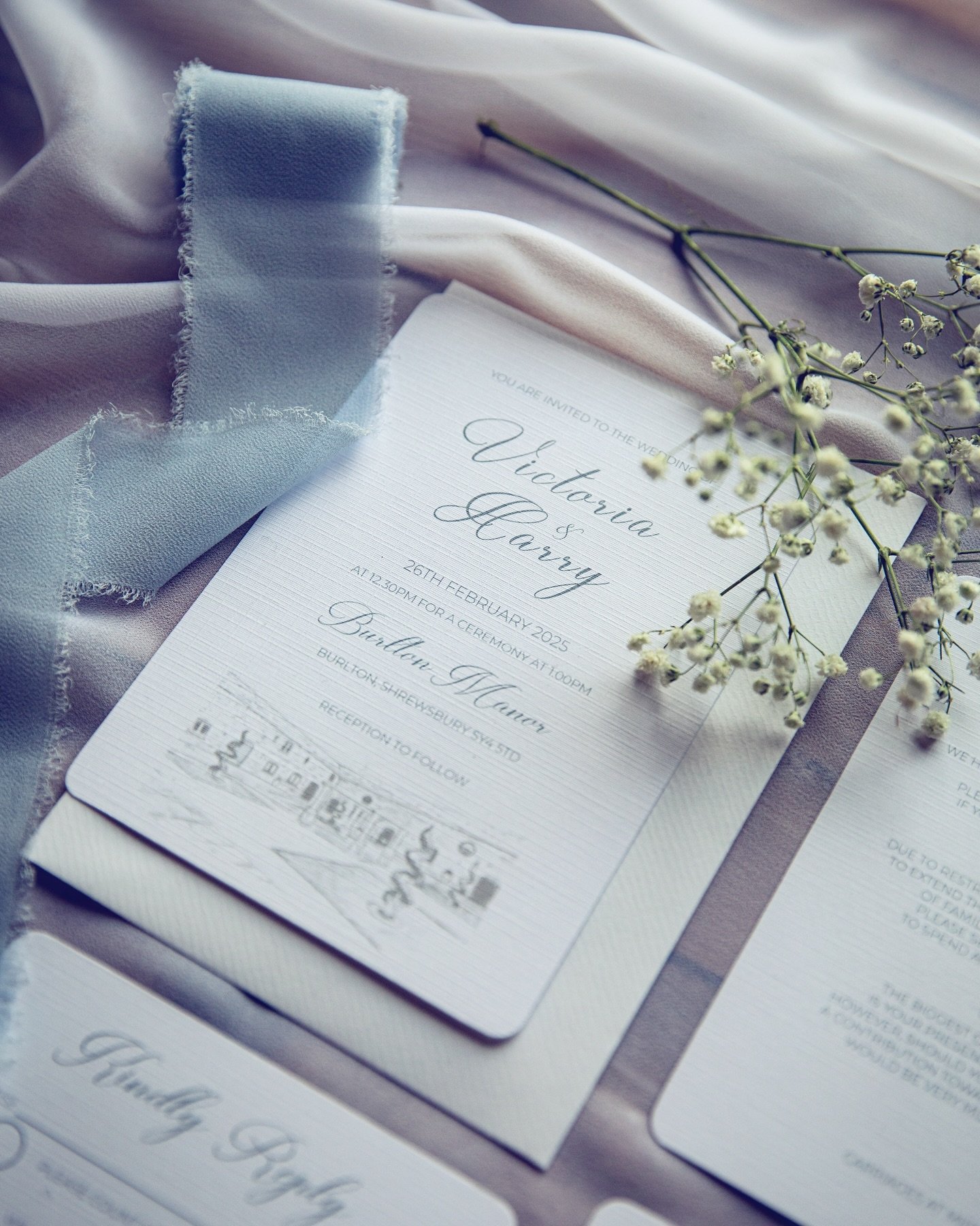 Top Tip! 💍

Don&rsquo;t forget to take your invite along with you on your wedding day.

Ask your photographer to take a beautiful &lsquo;details&rsquo; shot of all your special items. 📷 

You can include your:

Invitation
Shoes
Perfume 
Earrings
Ne