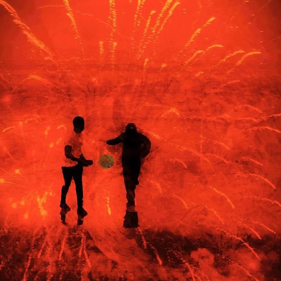🏅 Honorable Mention Spotlight
Today we're featuring &quot;Fireworks on the Court&rdquo; by Susan Partridge, awarded an Honorable Mention in our Heat and Light exhibit.

Explore this piece and many more radiant works in the full gallery&mdash;now liv