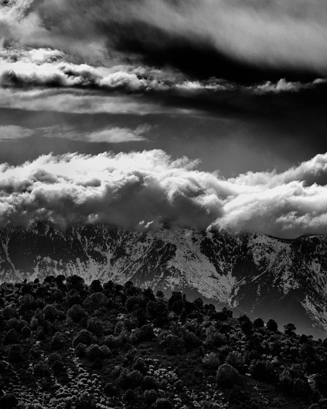 🖤 Honorable Mention &mdash; Modern Muse Exhibit
&ldquo;Nature&rsquo;s Layer Cake&rdquo; by Steve Bennett (@sjbennettvisualartist)

Between storm and stillness &mdash; a landscape carved by light.

Every shadow holds memory; every ridge, a quiet defi