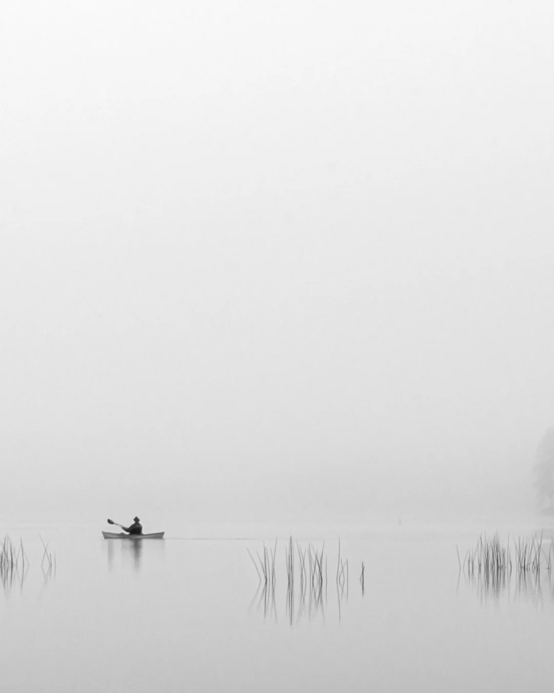 📷 Memory in Moment exhibit
&ldquo;Solo at 7:00&rdquo; by Jim Borrebach

A lone figure drifts through stillness, where time feels suspended and silence becomes a companion &mdash; a fleeting moment of solitude etched gently into memory.

🖤 Our new c