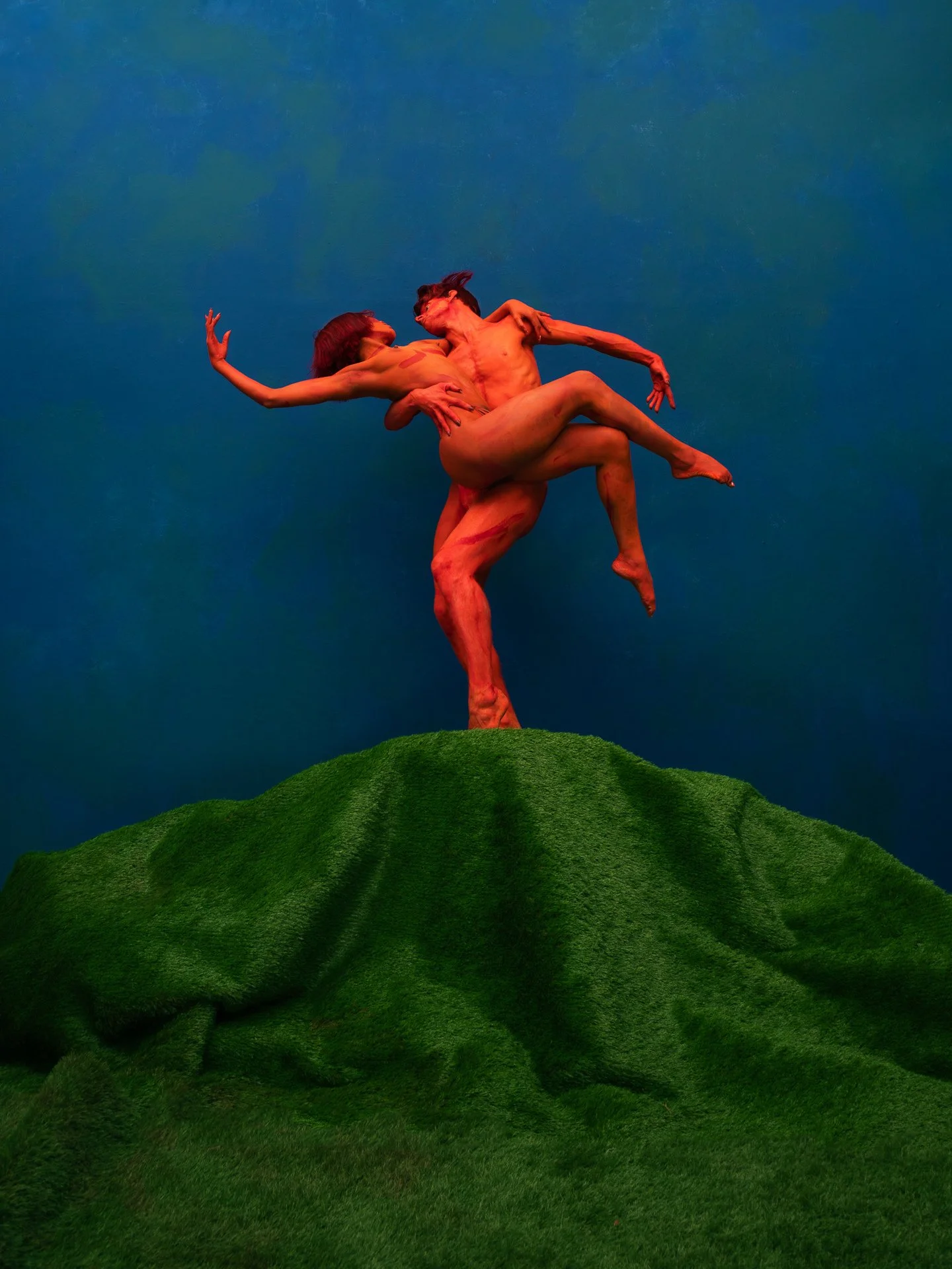 📷 Inspiring Photographer Grant
&ldquo;Vive Matisse! (La Danse) &mdash; variation 2&rdquo; by Eliska Sky

Movement, color, and connection come together in a moment that feels both playful and timeless.
@eliskasky transforms the body into expression, 