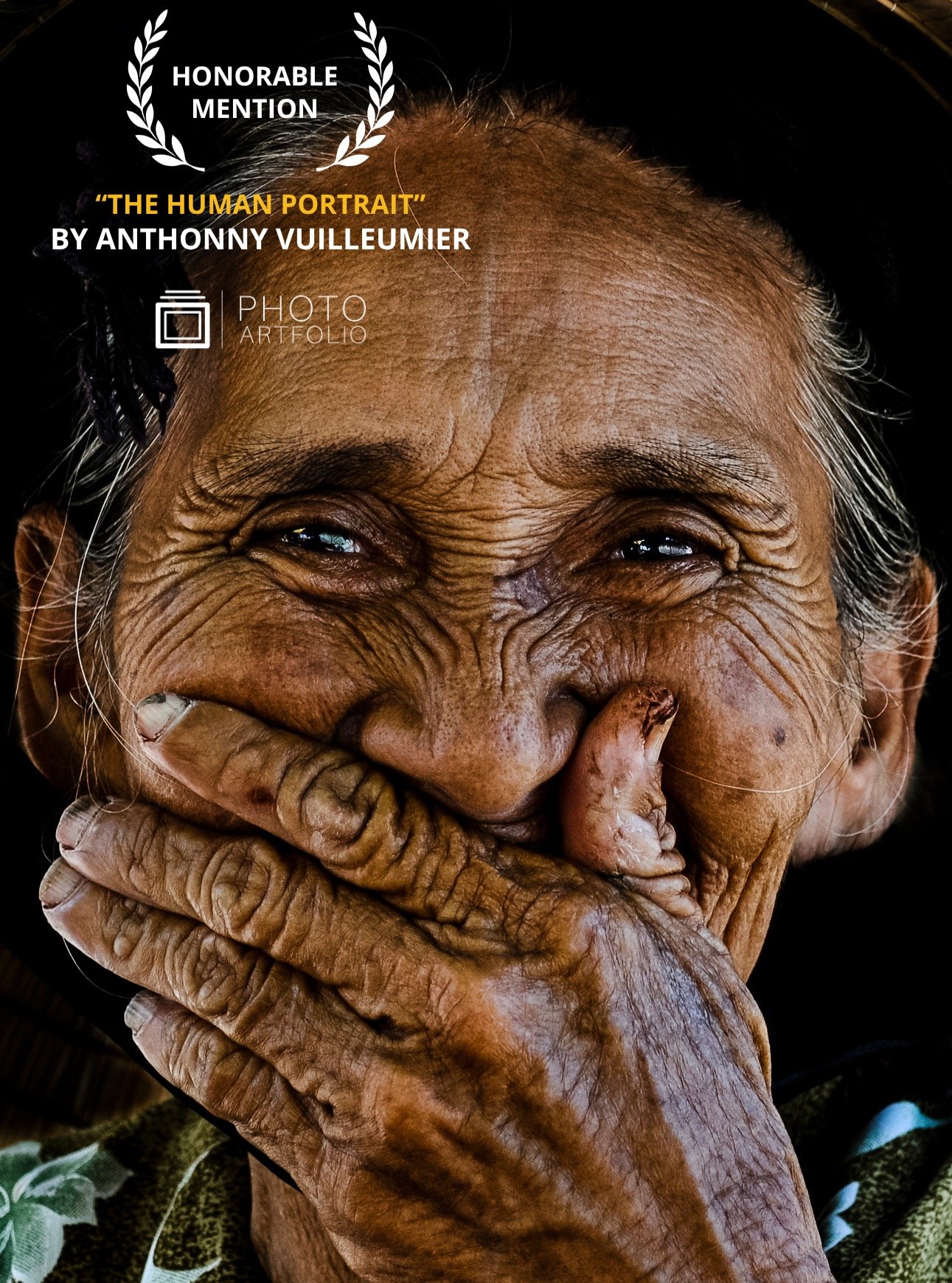 📷 THE HUMAN PORTRAIT
Honorable Mention
&ldquo;Mme Bui Thi Xong&rdquo; by Anthonny Vuilleumier
(@anthonny_vuilleumier_travel)
A gesture that says everything.
Joy, memory, life&hellip; all in a single moment.

Honorable Mention to Anthonny Vuilleumier