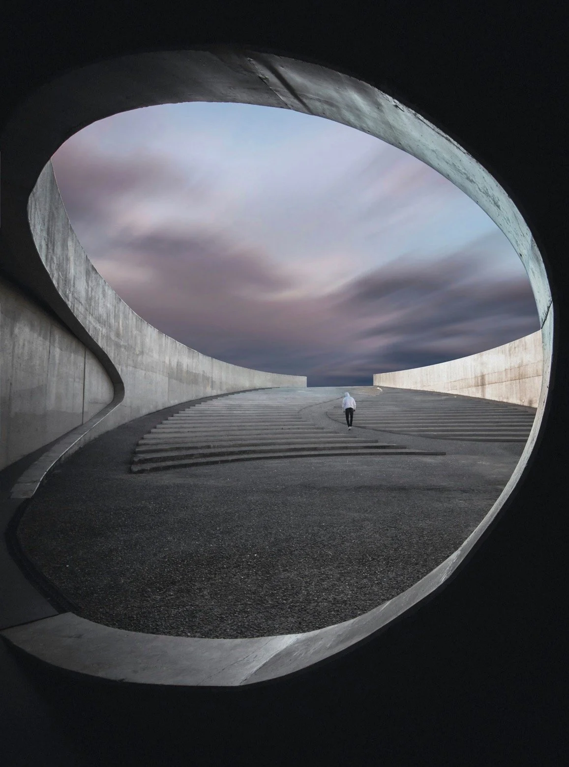 📷 Photo by Daniel Dalea

A path carved in silence.
One figure moving forward, held between shadow and sky.
Stillness&hellip; with just enough motion to carry it.

✨ Our next call is open: Street Rhythms
Movement. Energy. Life in motion.

💰 $1,000 i