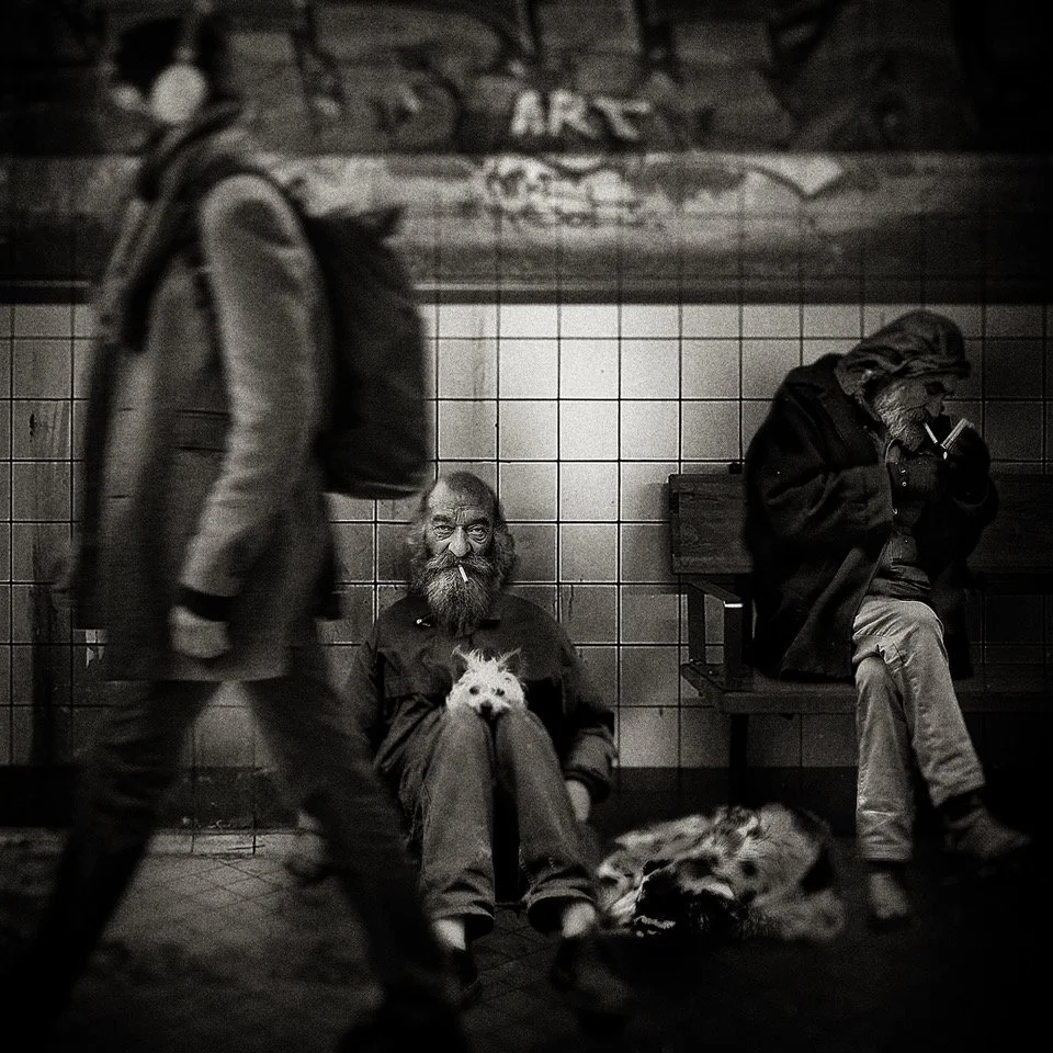 📷 Photo by James Pryor

A fleeting blur passes by&hellip;
but some faces remain.

Grit, tenderness, exhaustion, presence.
A street portrait that lingers long after the moment is gone.

✨ Our next call is open: Street Rhythms
Movement. Energy. Life i