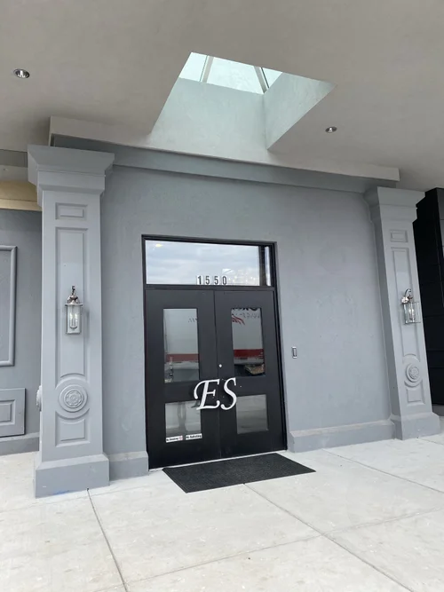 Elite Suites Salon Studios - West Town