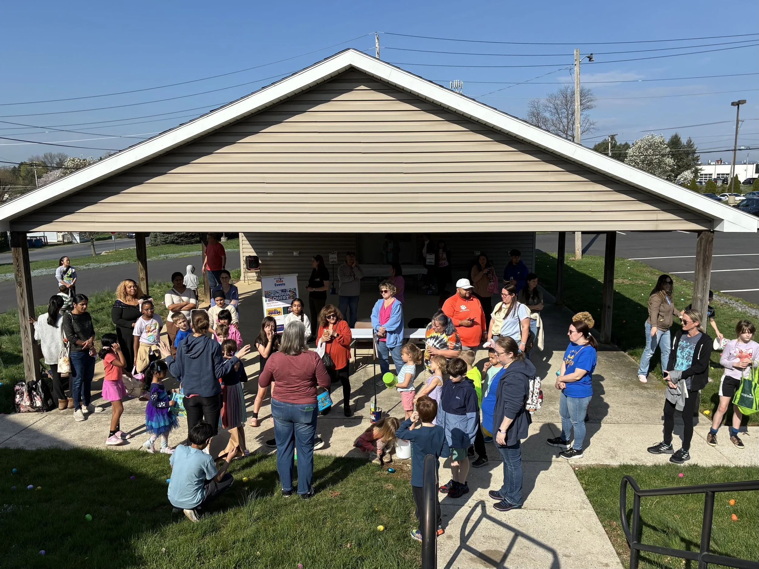 026 egg hunt crowd.jpeg