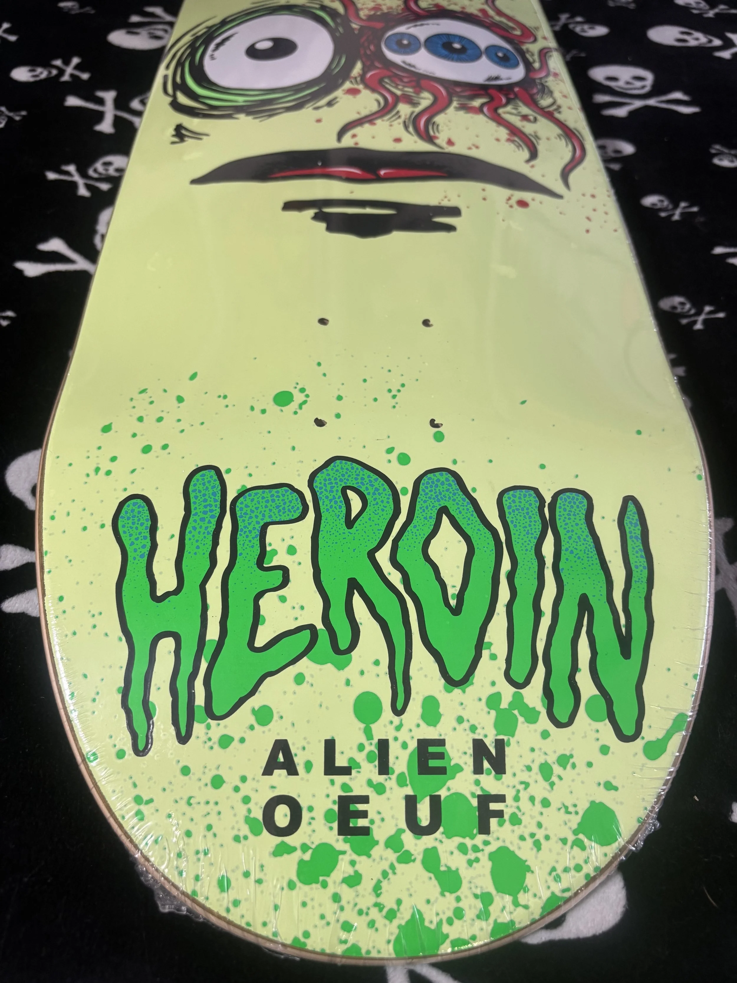 IHEROIN~ TEAM SPACE EGG 3 SHAPED SKATEBOARD DECK