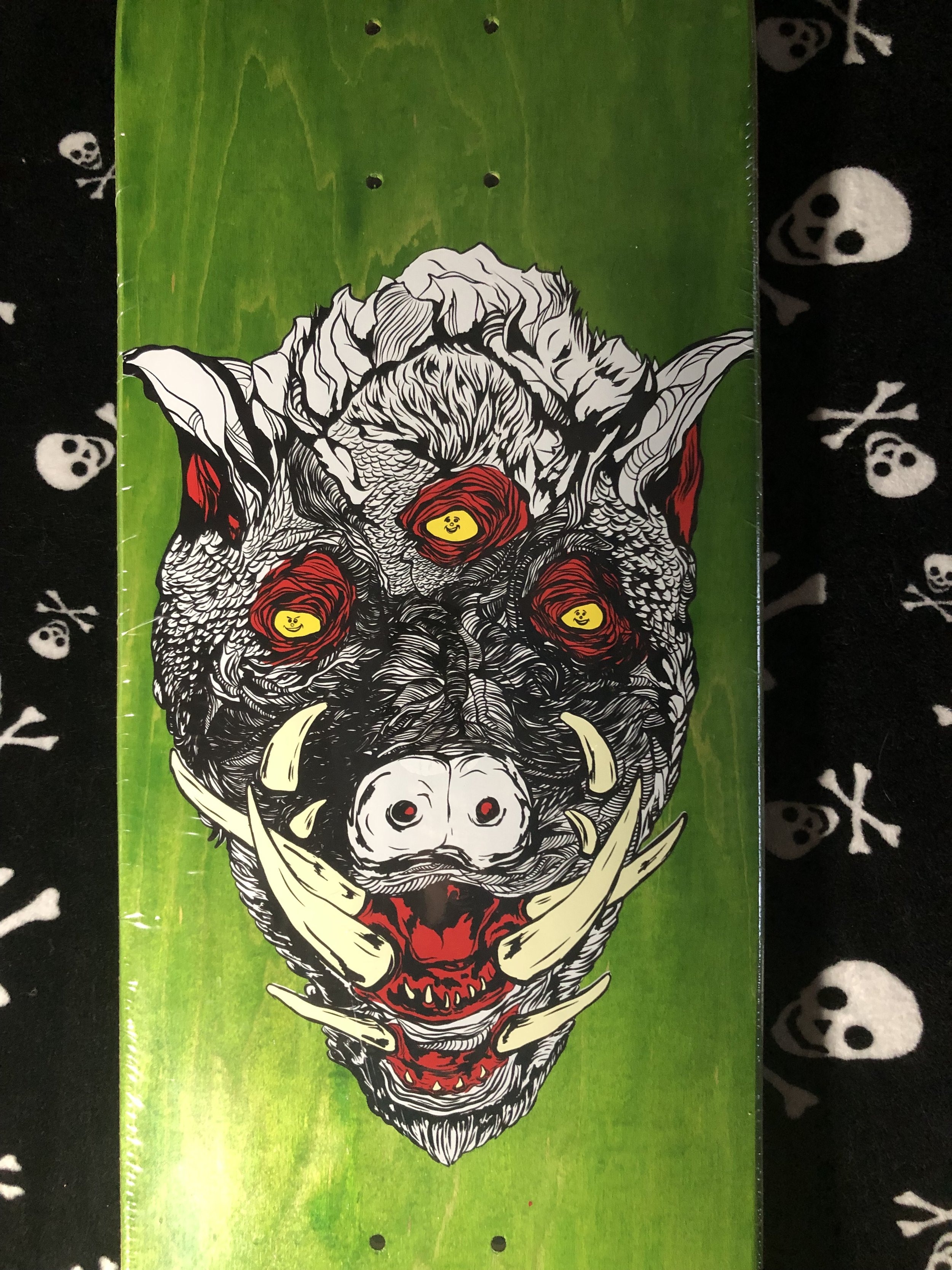 WELCOME~ HOG WILD ON BOLINE SKATEBOARD DECK