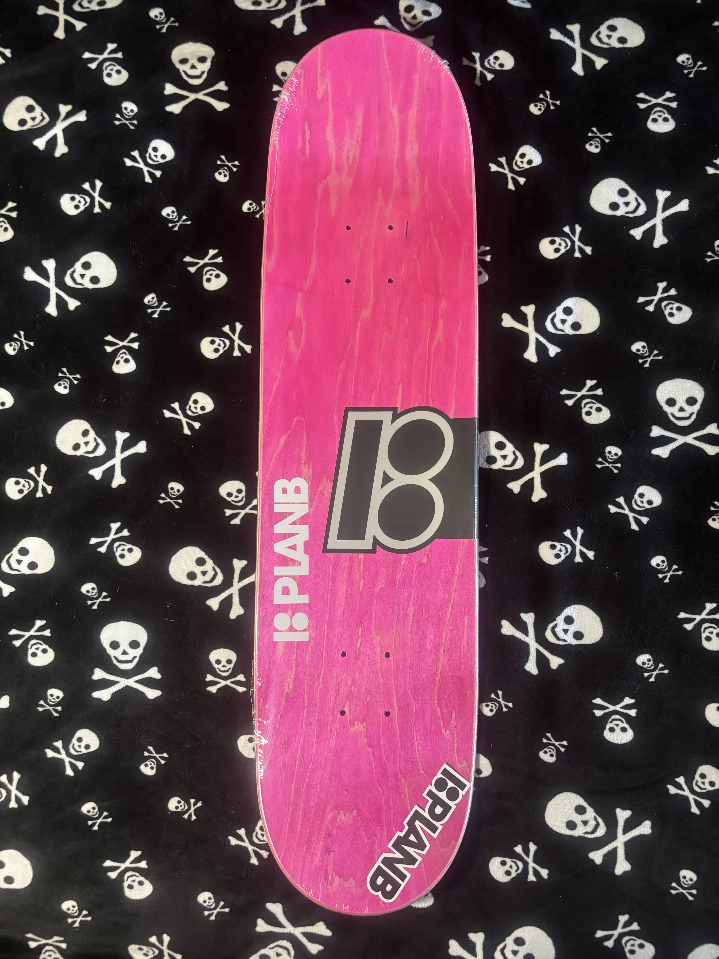 PLAN B~ JOSLIN SNIKT OG SKATEBOARD DECK