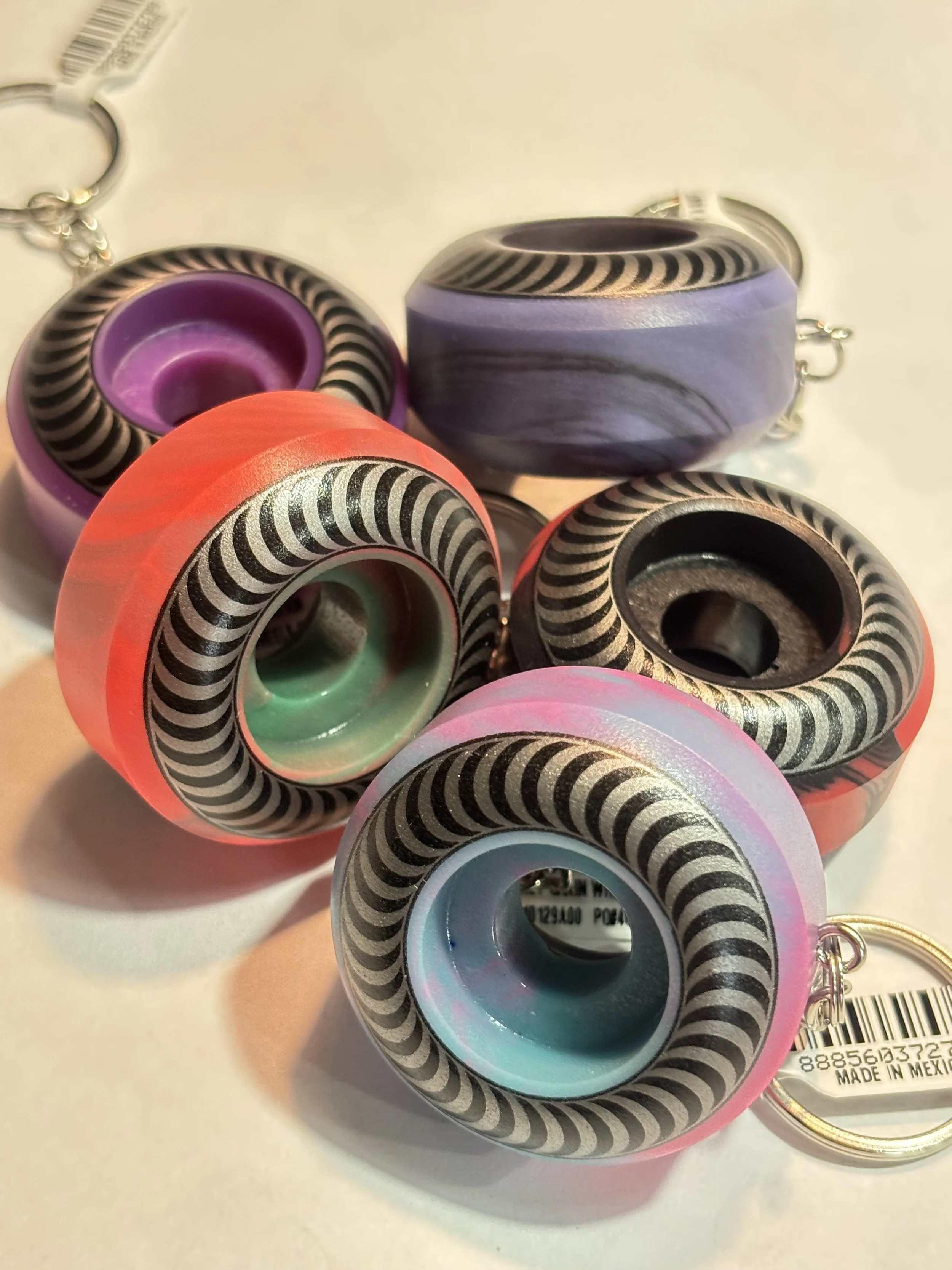 SPITFIRE SWIRL ASSORTED KEYCHAINS