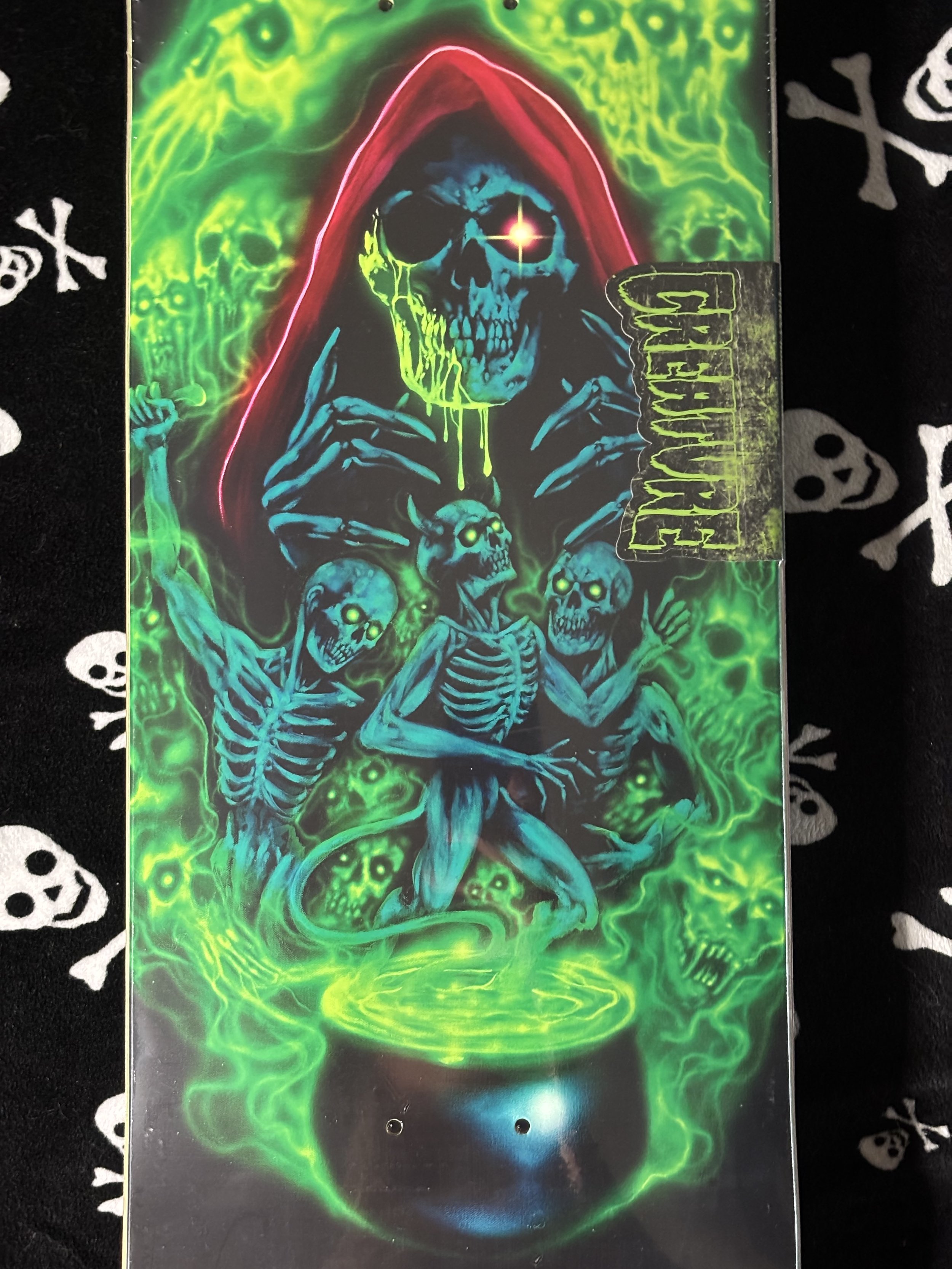 CREATURE~ WORTHINGTON TERROR SIGHT PRO SKATEBOARD DECK