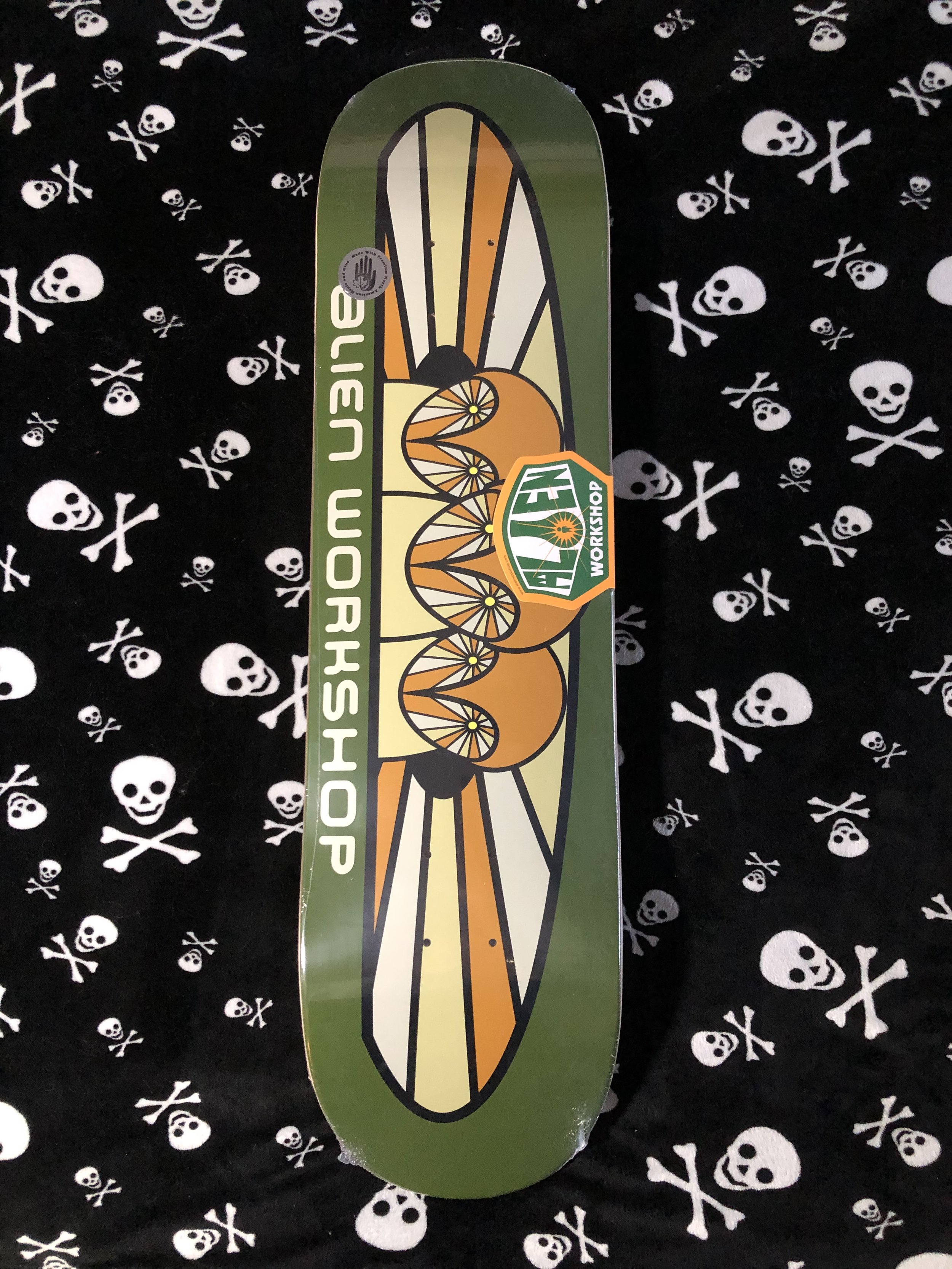 ALIEN WORKSHOP~ OWLIEN GREEN SKATEBOARD DECK
