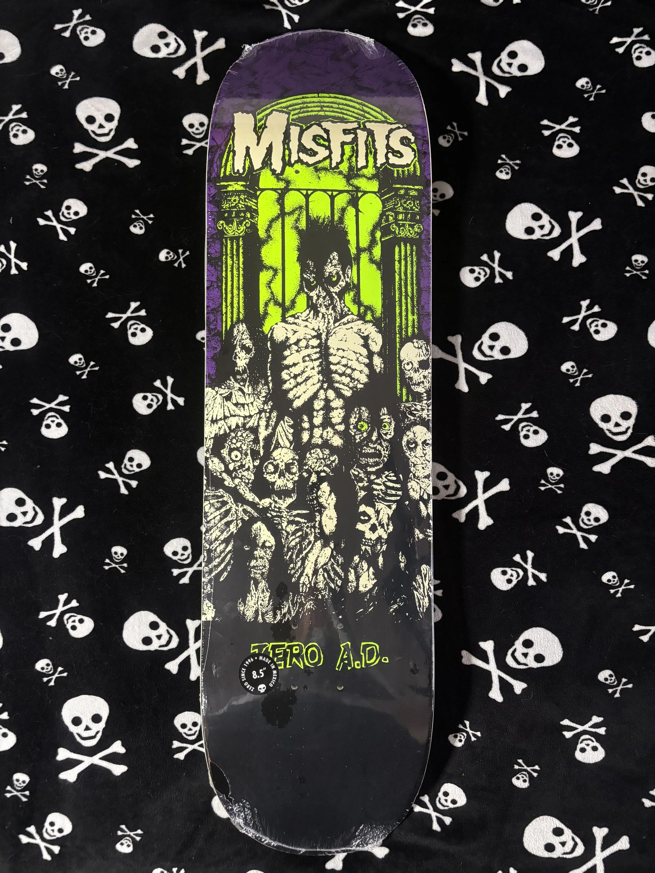 ZERO~ ZERO X MISFITS FIEND SKULL G.I.T.D SKATEBOARD DECK