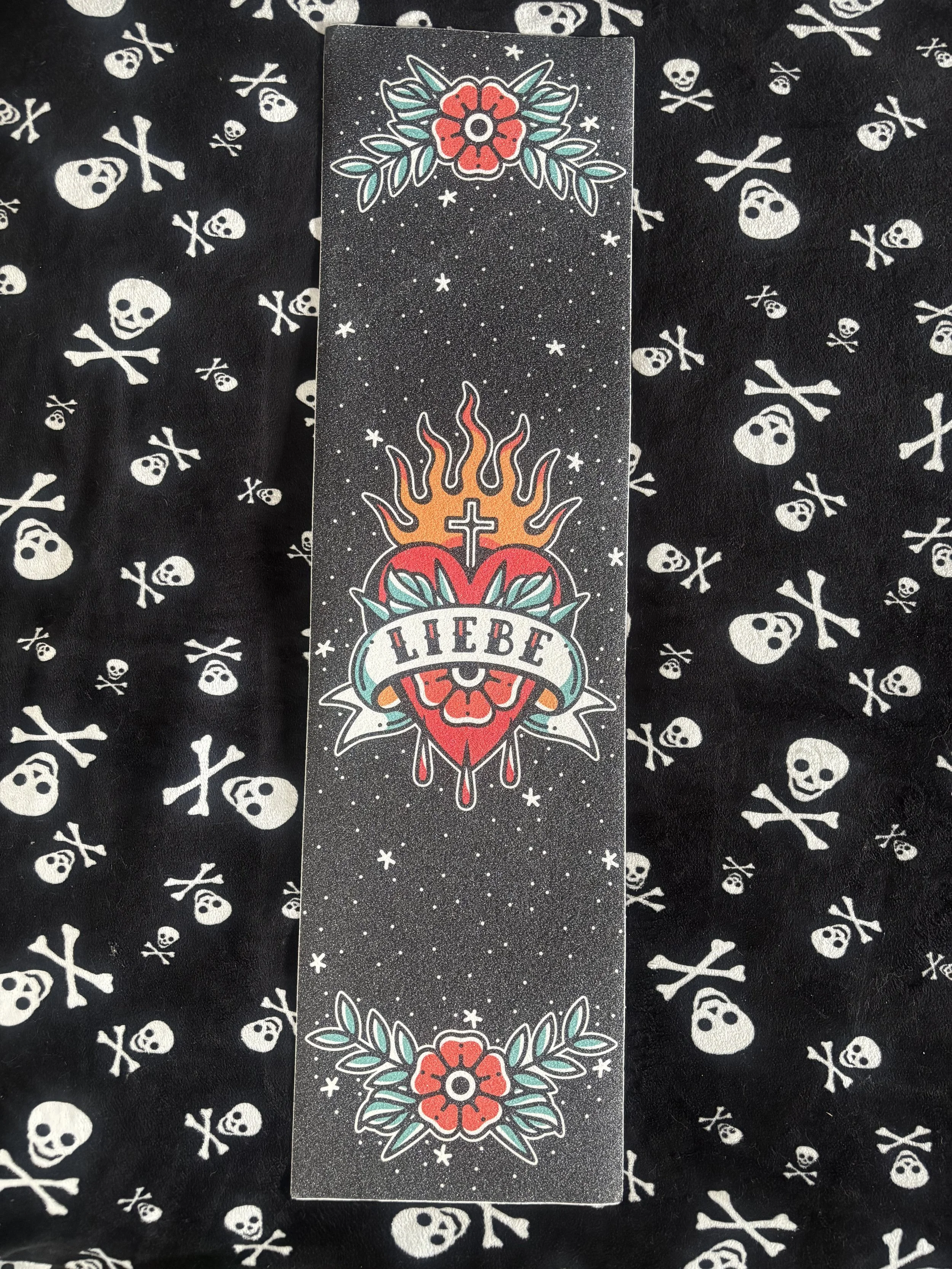 LIEBE MILAGRO HEART GRIP TAPE