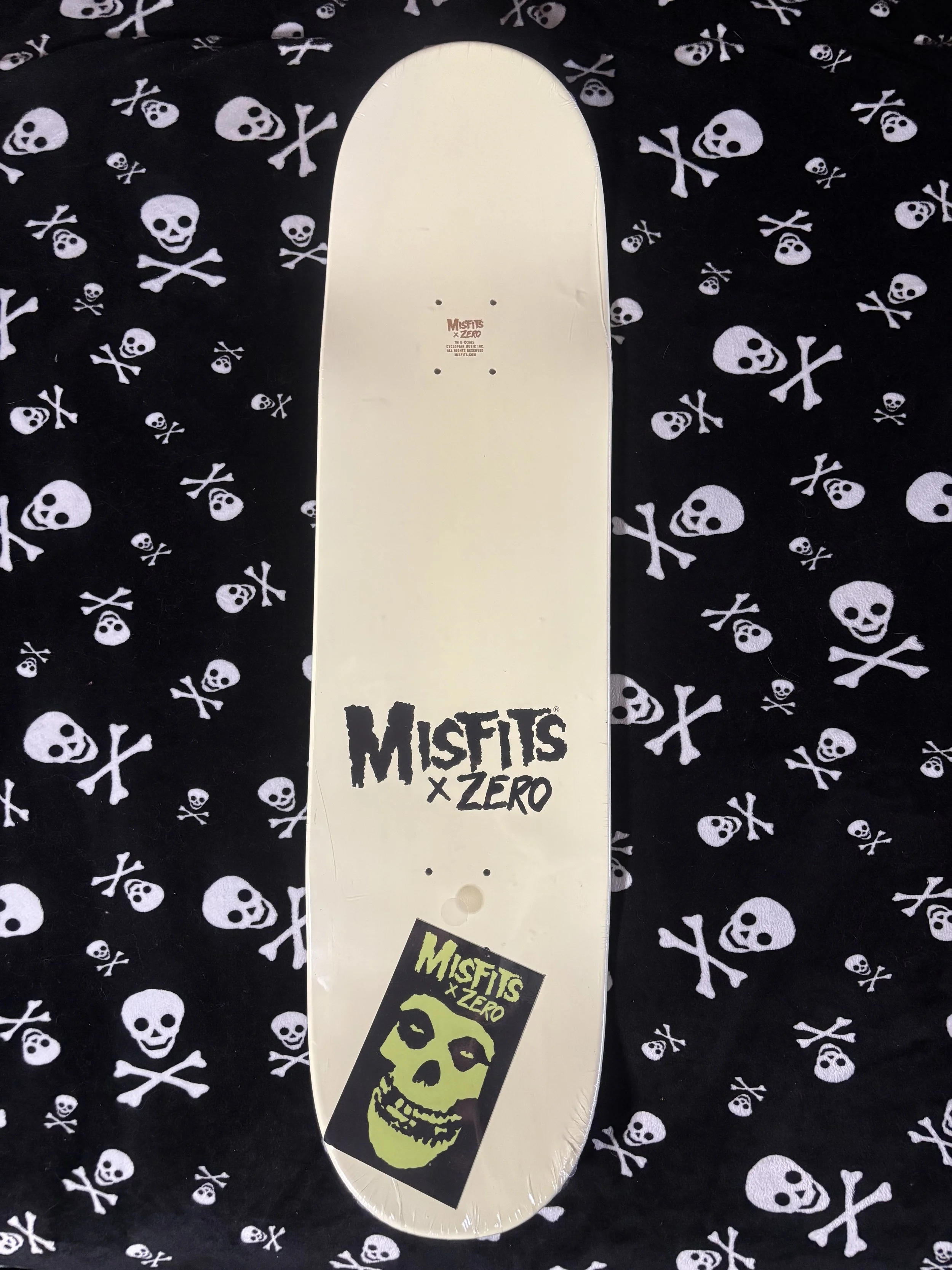 ZERO~ ZERO X MISFITS FIEND SKULL G.I.T.D SKATEBOARD DECK