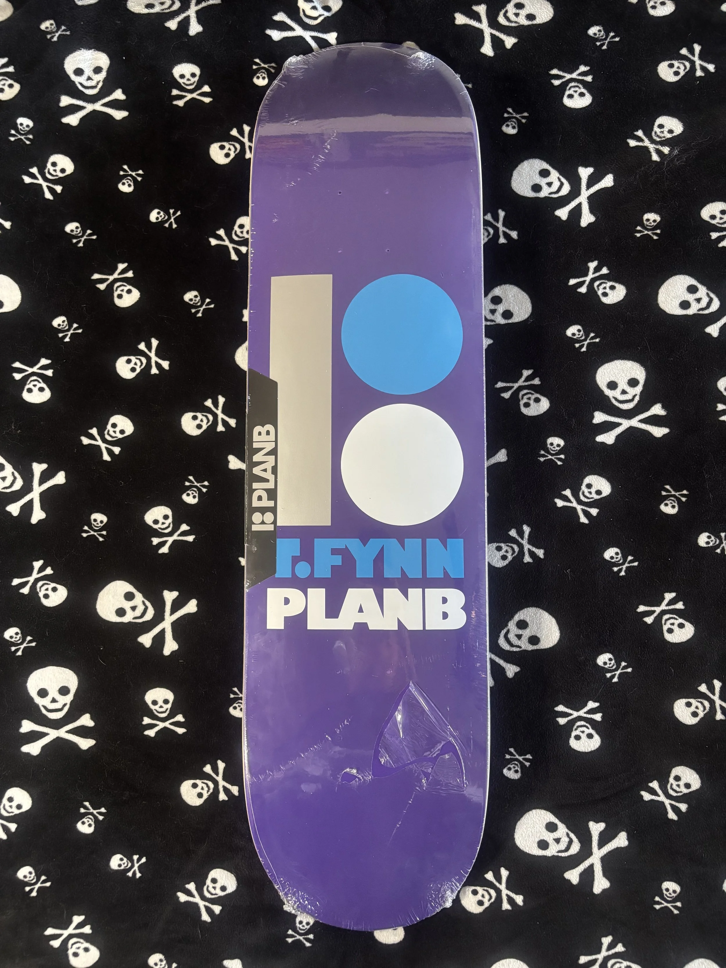 PLAN B~ CLASSIC SKATEBOARD DECK