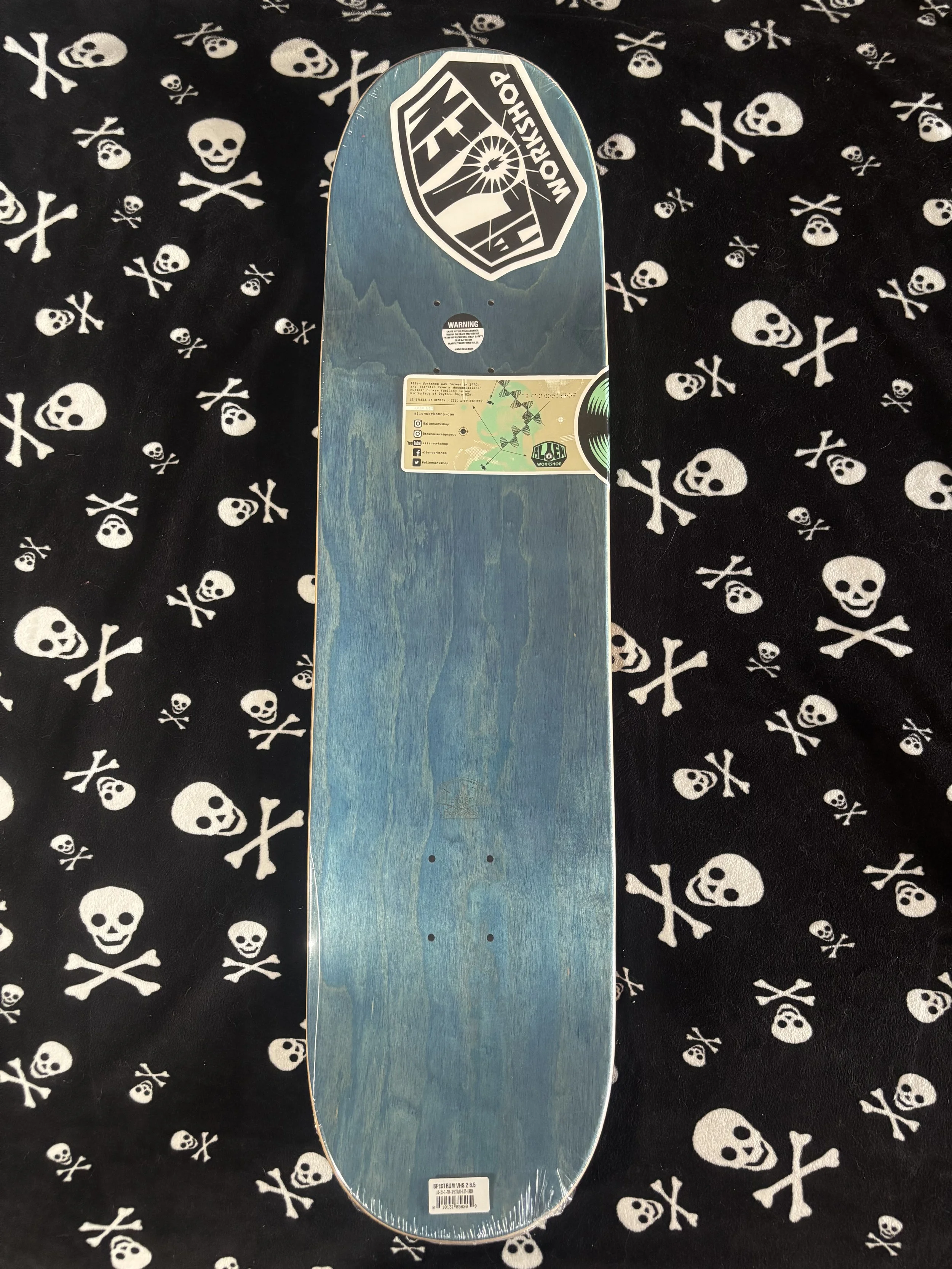 ALIEN WORKSHOP~ SPECTRUM VHS GREEN SKATEBOARD DECK