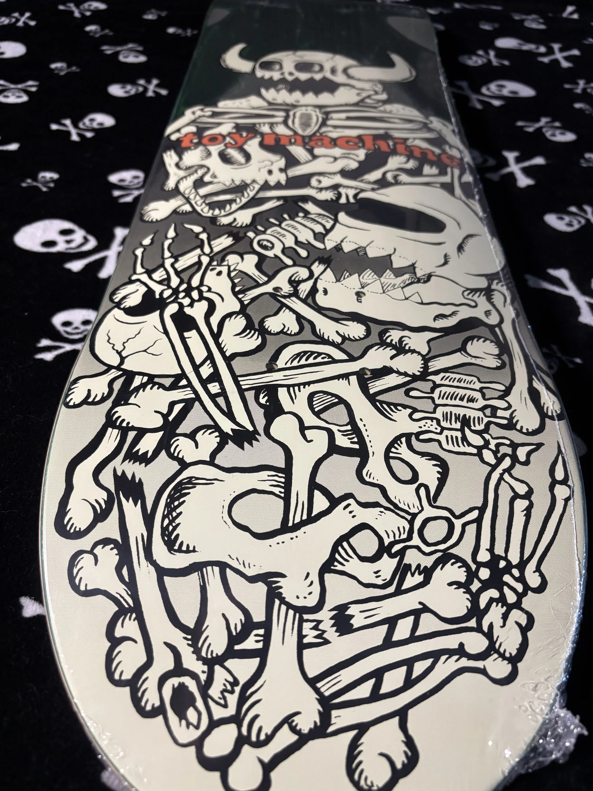 TOY MACHINE~ TEAM DEAD MONSTER SKATEBOARD DECK