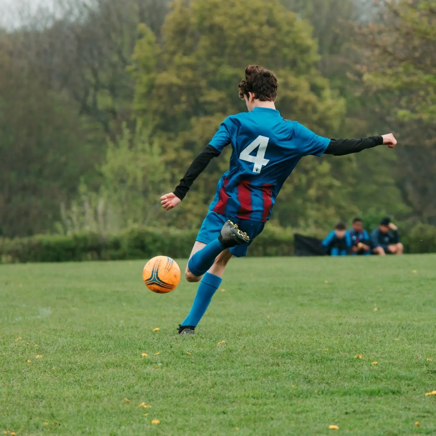 A few shots of one of my Son's football games.
#football #soccer #sportsphotography #yorkshirephotographer #yorkshireeventphotographer #leedsfootball #neljuniors #shotonlumix
#lumixs5ii #sigma60600mmsports @nel_juniors