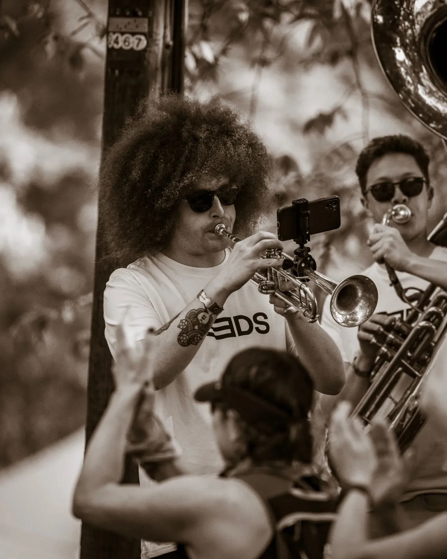 Great Band, Great Marathon
Check out @toptierbrass 
#leedsmarathon2023 #leedsmarathon #robburrowleedsmarathon #eventphotography #yorkshireeventphotographer #yorkshirephotographer #brassband #jazz #fro #trumpetplayer #saxplayer #runningmotivation #sho