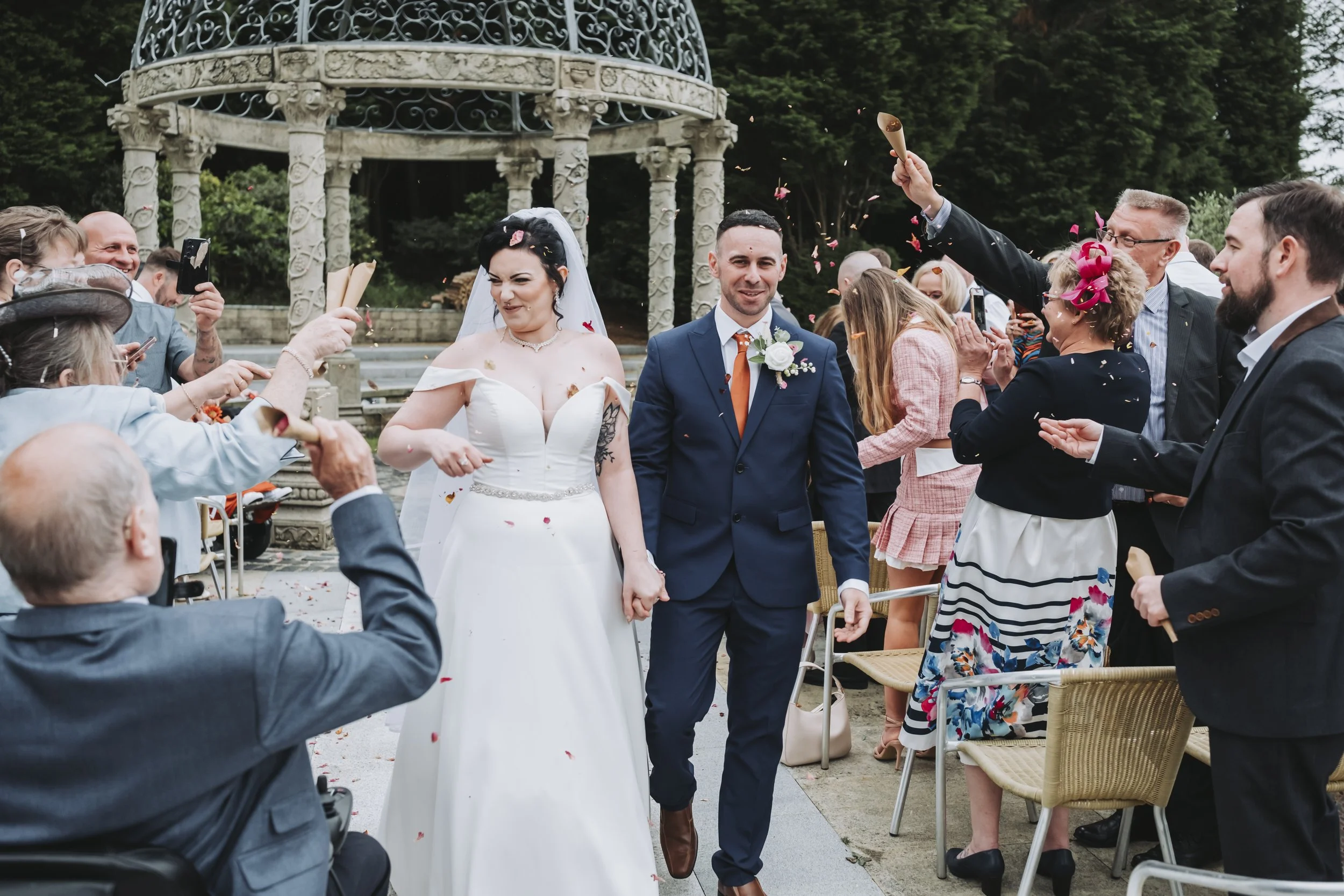 Saddleworth Hotel wedding ceremony confetti.jpg