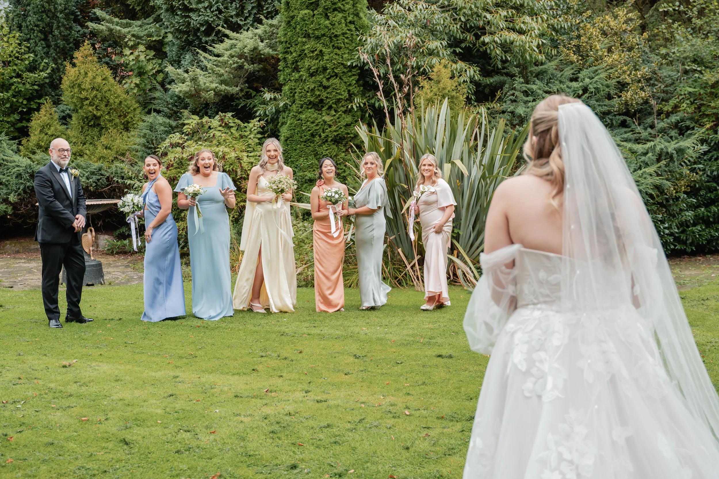 Bride first look 2.jpg