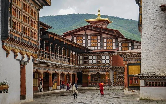 bhutanparodzong.jpg