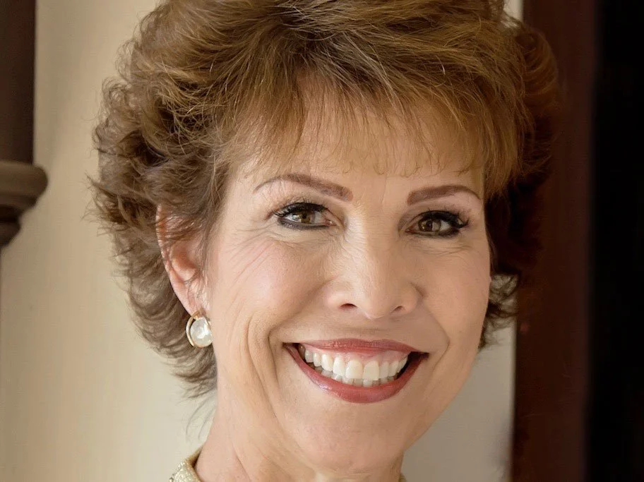PaulaFellingham.jpg