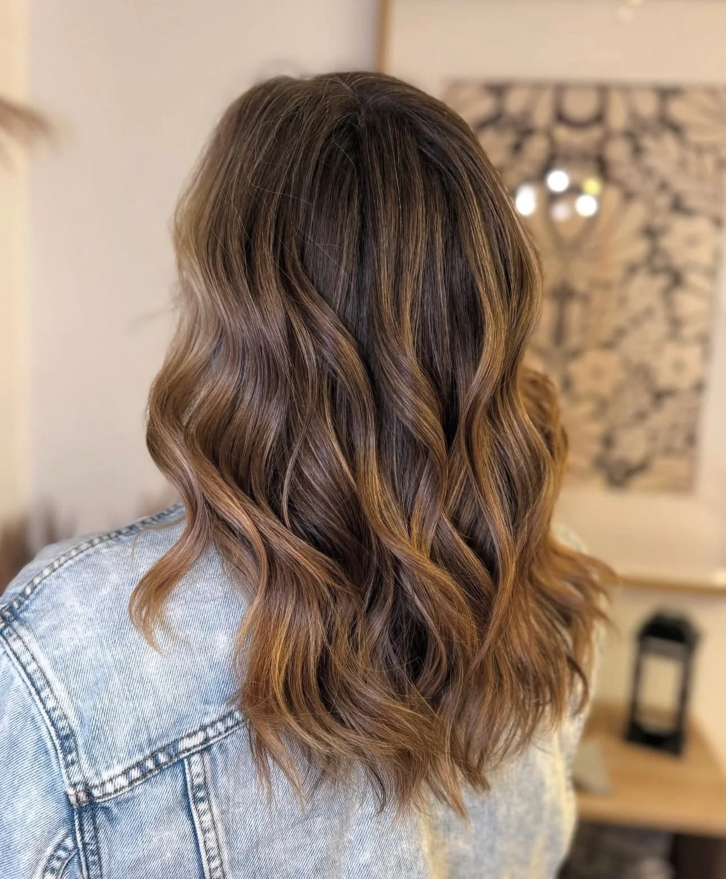 @hairbyariana_ ❤️Make good hair your New Years Resolution!! Don&rsquo;t forget to book your appointment  with Ariana! 
.
.
.
#pdxhair
#portlandhair
#pdxhairstylist
#portlandhairstylist
#pdxhairsalon
portlandhairsalon
pdxhairdresser
portlandhairdresse