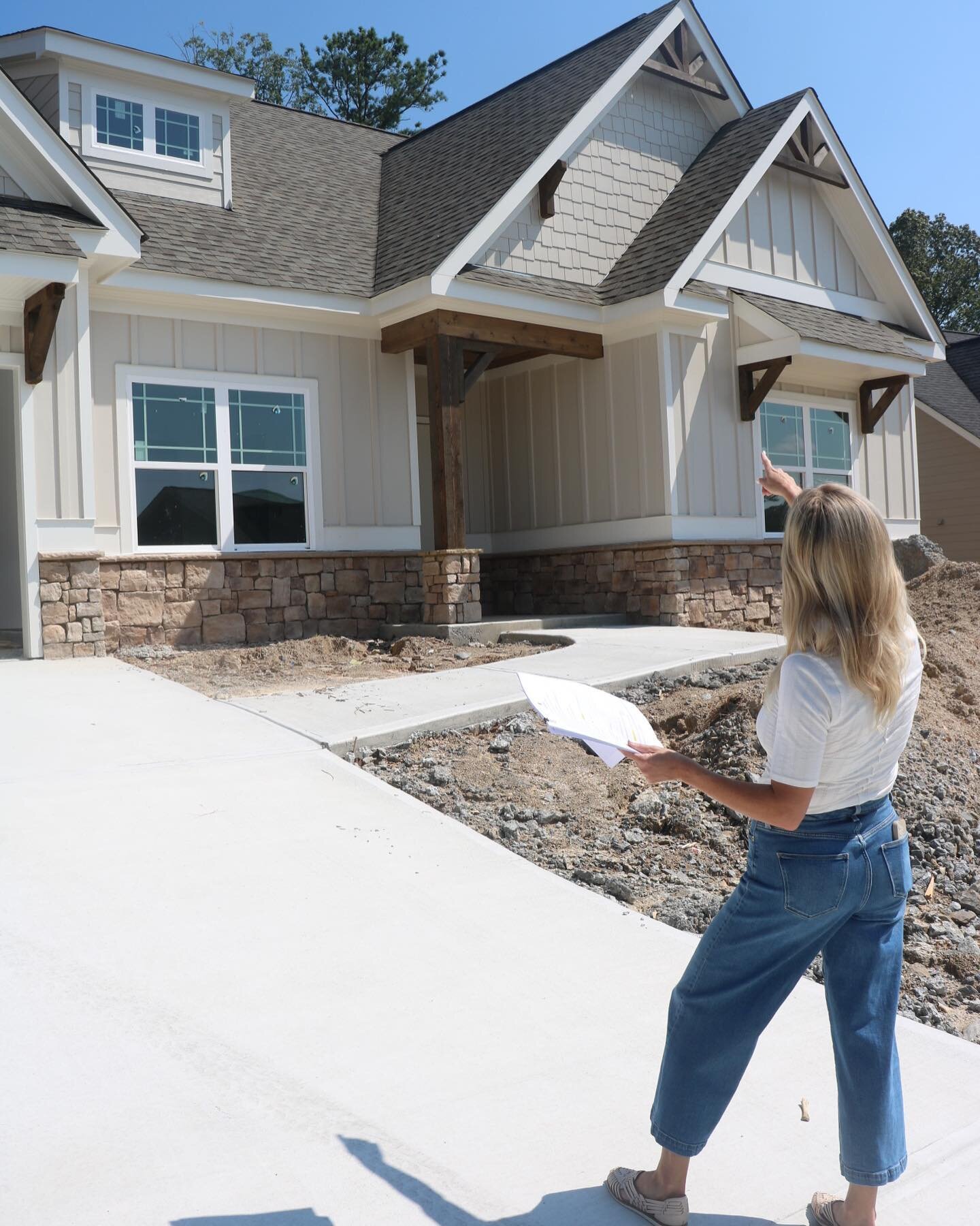 Just gotta say it again, I absolutely adore new construction! There's something truly special about that fresh drywall scent. 🤍

#ConstructionLover #NewBeginnings #interiorlovers #interior4all
#NorthGeorgiaDesign #Georgialnteriors #NorthGAHome #Geor