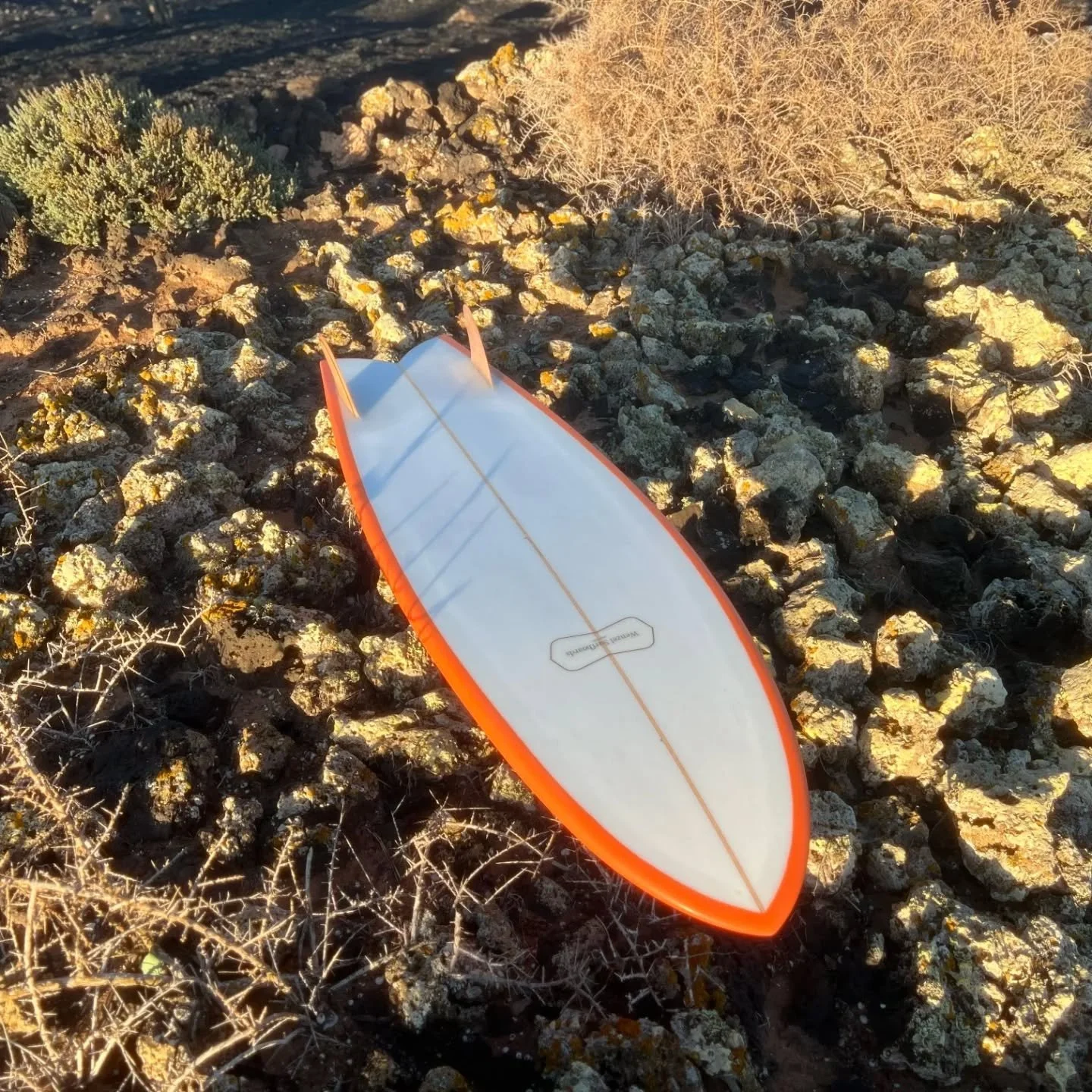 5'9&quot; x 21&quot; x 3&quot; classic fish with mango resin tint on the deck wooden glass on fins made with love for @dema_matt
Enjoy the ride!

#handshaped #handshaping #handmade #handcrafted #hechoamano #surfboardshapers #supportyourlocalshaper #s