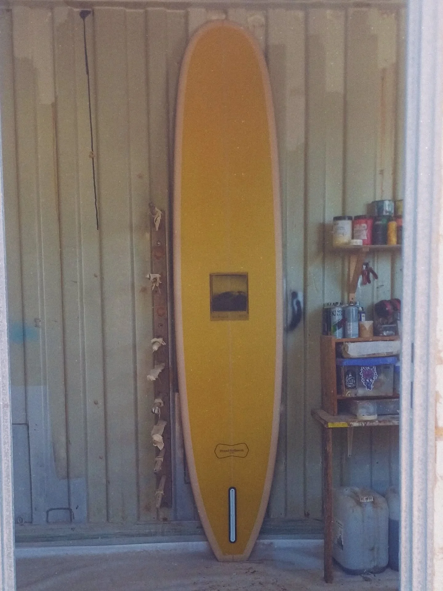 Classic longboard 9'3" x 23" x 3" made for @yoga_by_annamari with love
Enjoy the ride!

#handshaped #handshaping #handmade #handcrafted #hechoamano #surfboardshapers #supportyourlocalshaper #surfboards #passion #fuerteventurasurf #fuer