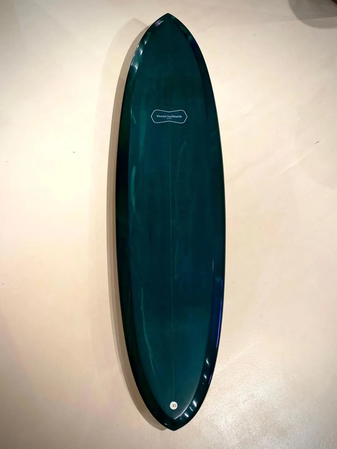 Clipper 6'10" x 20" 1/2 x 3" flat deck resin tint and polished rails ready for some good action!
Enjoy the ride