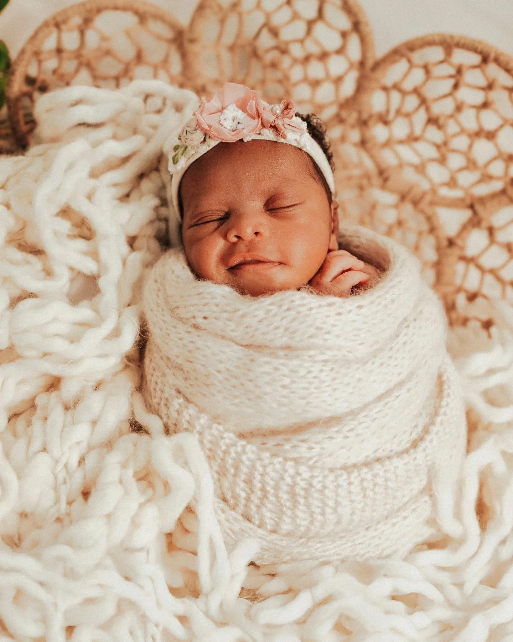 Welcome Hello Baby Jasmine!

Jabari and Chinelle took advantage of their ICPC time and had beautiful professional photos taken.

Congratulations to this family of three. 🤍