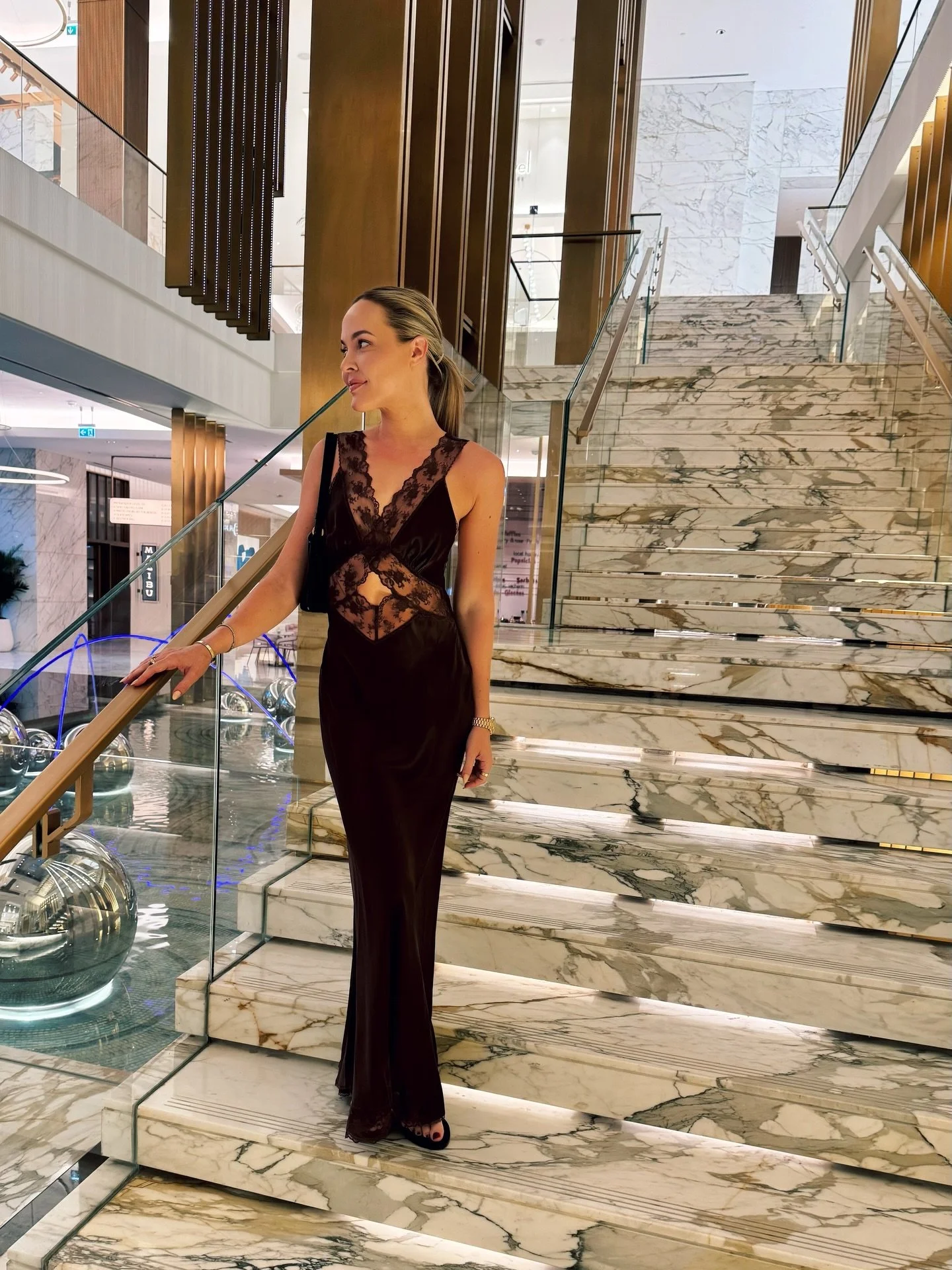 Last night &ndash; all dressed up on a Monday and stepped into 1970s Italy 🇮🇹

One of the most beautiful restaurants I&rsquo;ve ever been to. I&rsquo;m now convinced my bar room at home needs to be dark blue. Obsessed 🤤 

For a few hours, it felt 