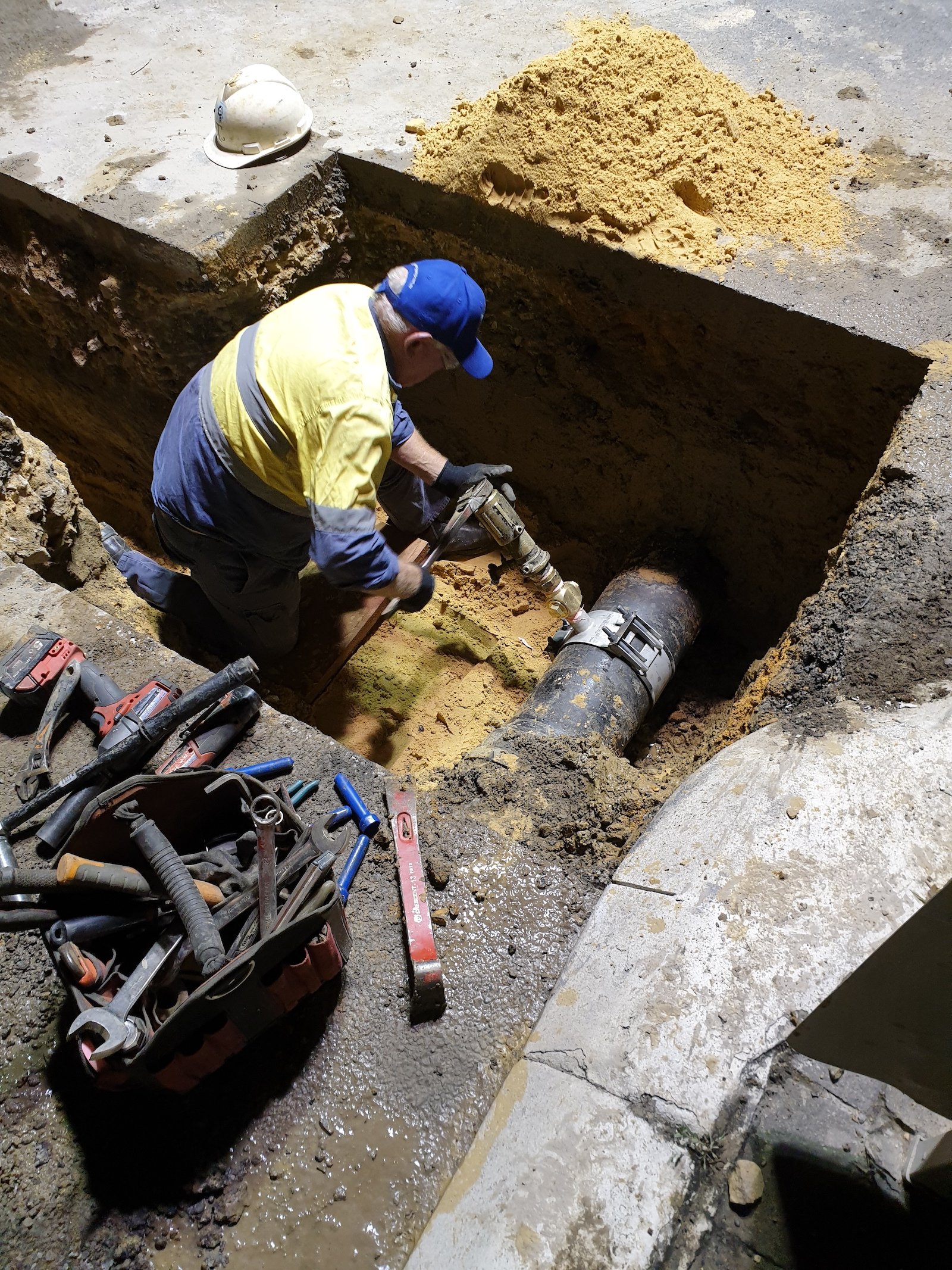 live-water-main-tapping-222727.jpg