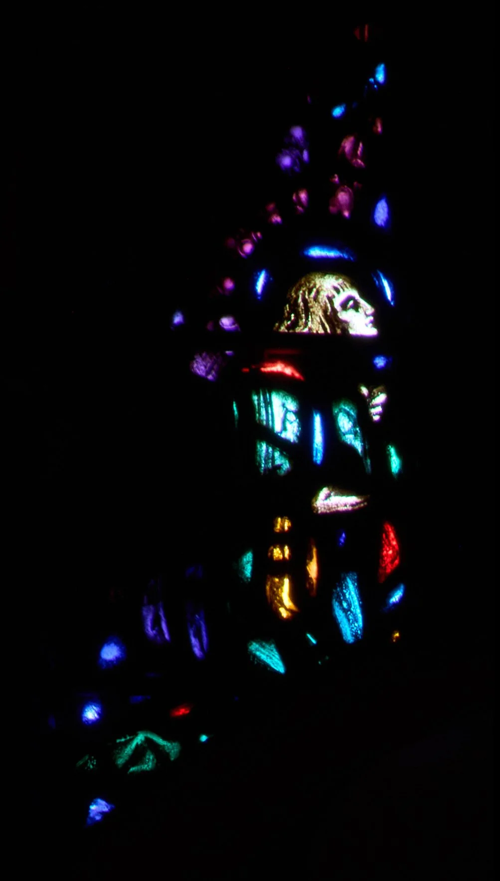 Tracery Glass 1 (Dagger) Worshipper