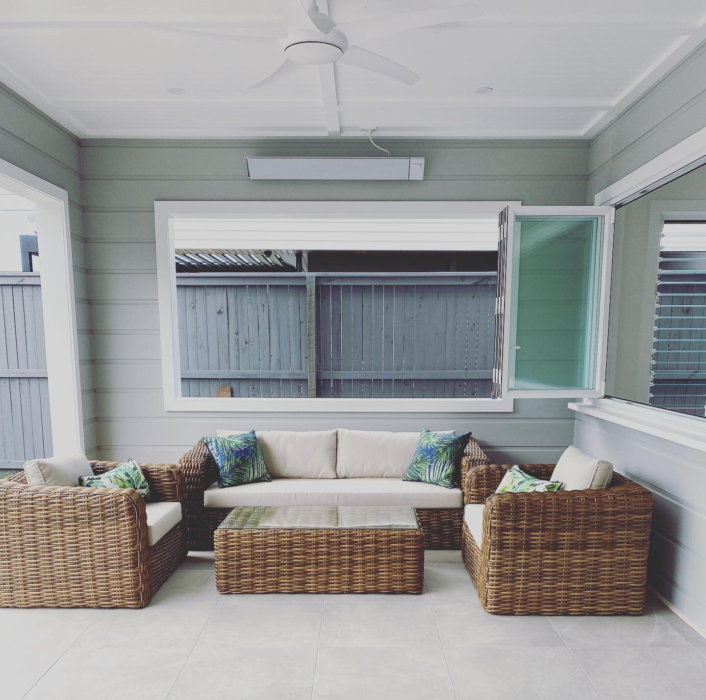 Starting to move everything in. How great and practical is this outdoor setting from @freedom_australia 
#outdoorliving #outdoorlivingspace #asona #asonaconstructions #firstbuild #kingscliff #carpentry #carpenter #building #tools #home #contractor #b