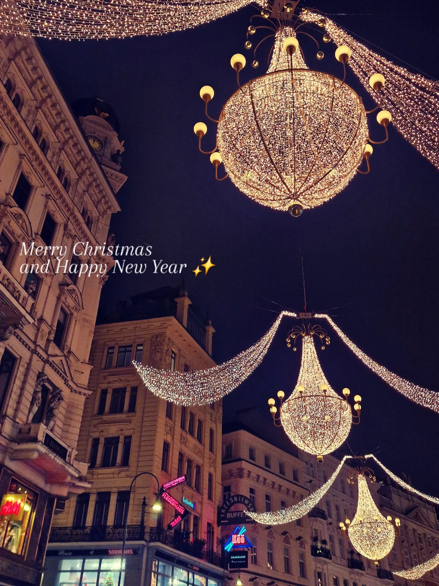 Merry Christmas from Europe ✨
This year we&rsquo;re soaking up centuries of history, beautiful architecture, and a whole lot of inspiration along the way.
Wishing you a warm, relaxed Christmas wherever you are 🤍