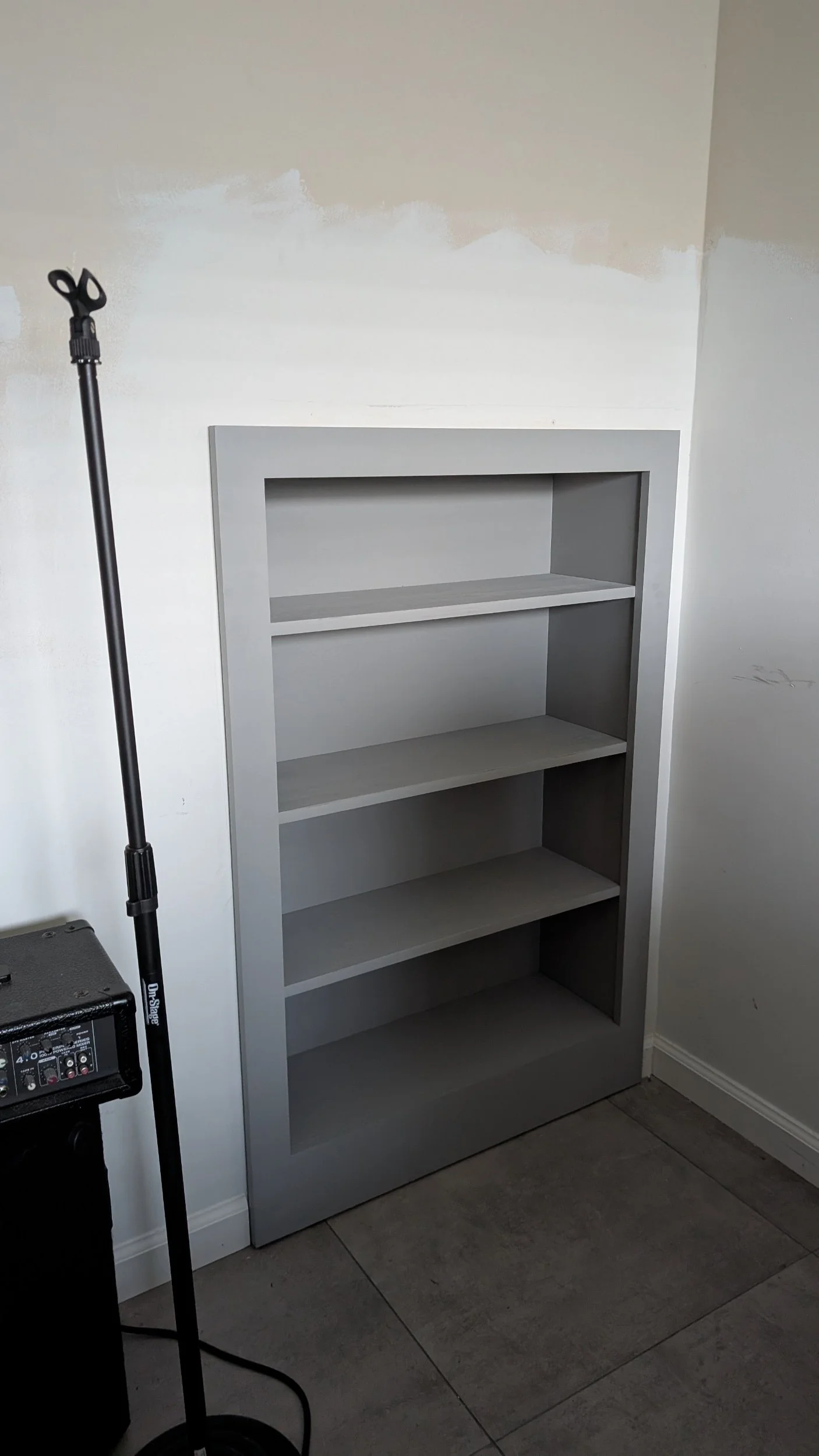 Bookcase_3.jpg