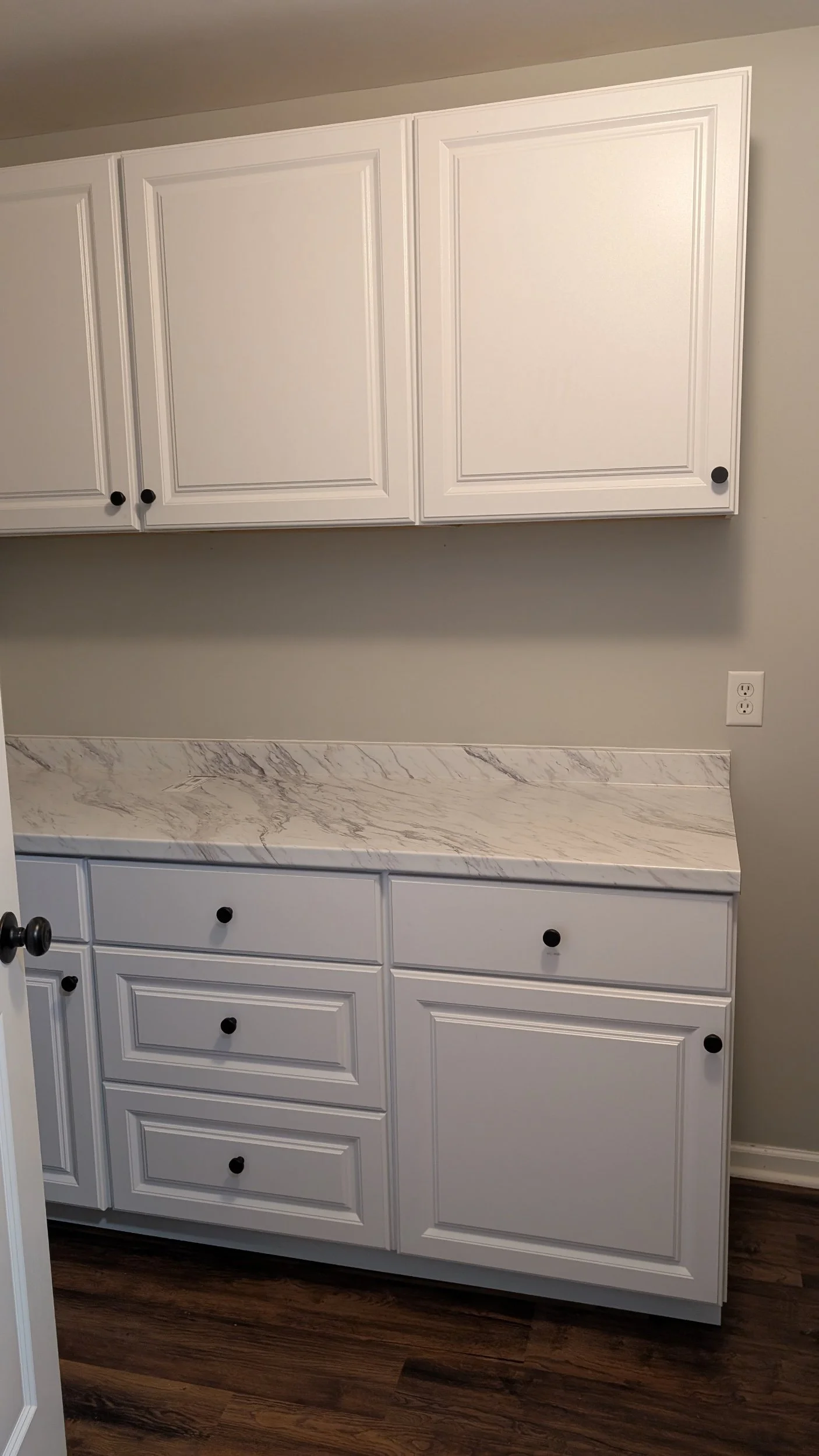 Laundry_room_cabinetry_4.jpg