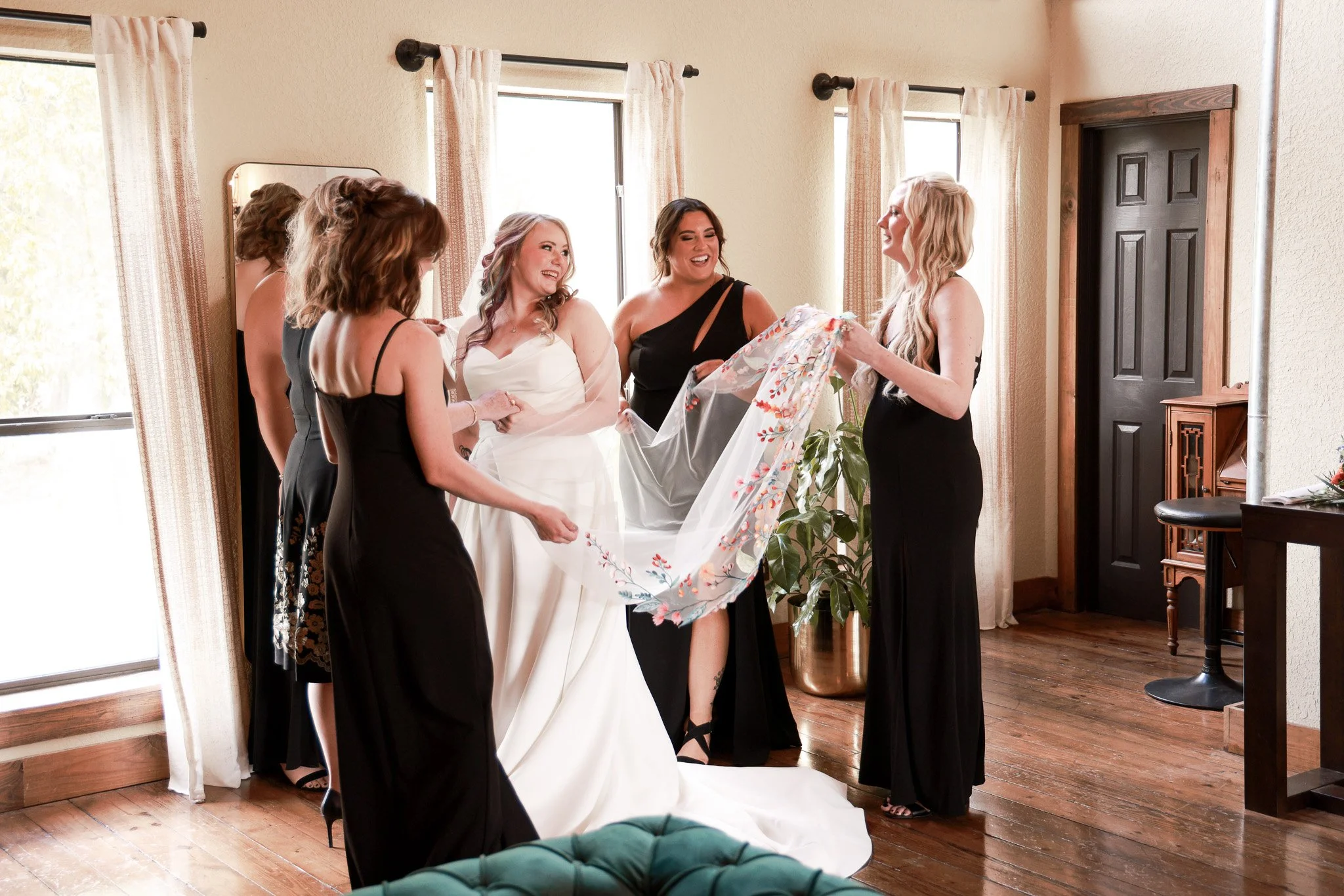 bridesmaids-avalon-legacy-ranch-dfw-wedding-phtographer-ejam-photography-5.jpg