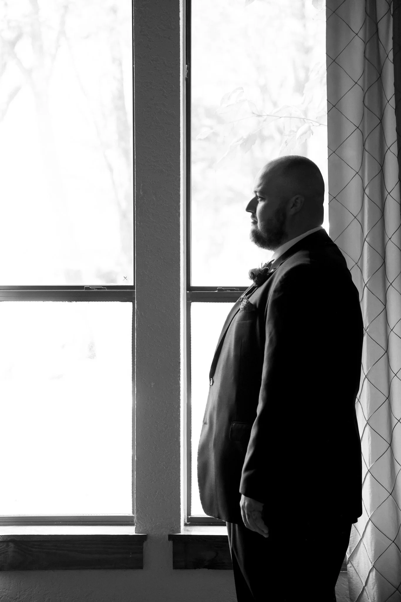 dfw-wedding-photographer-groom-dallas-fort-worth-1.jpg