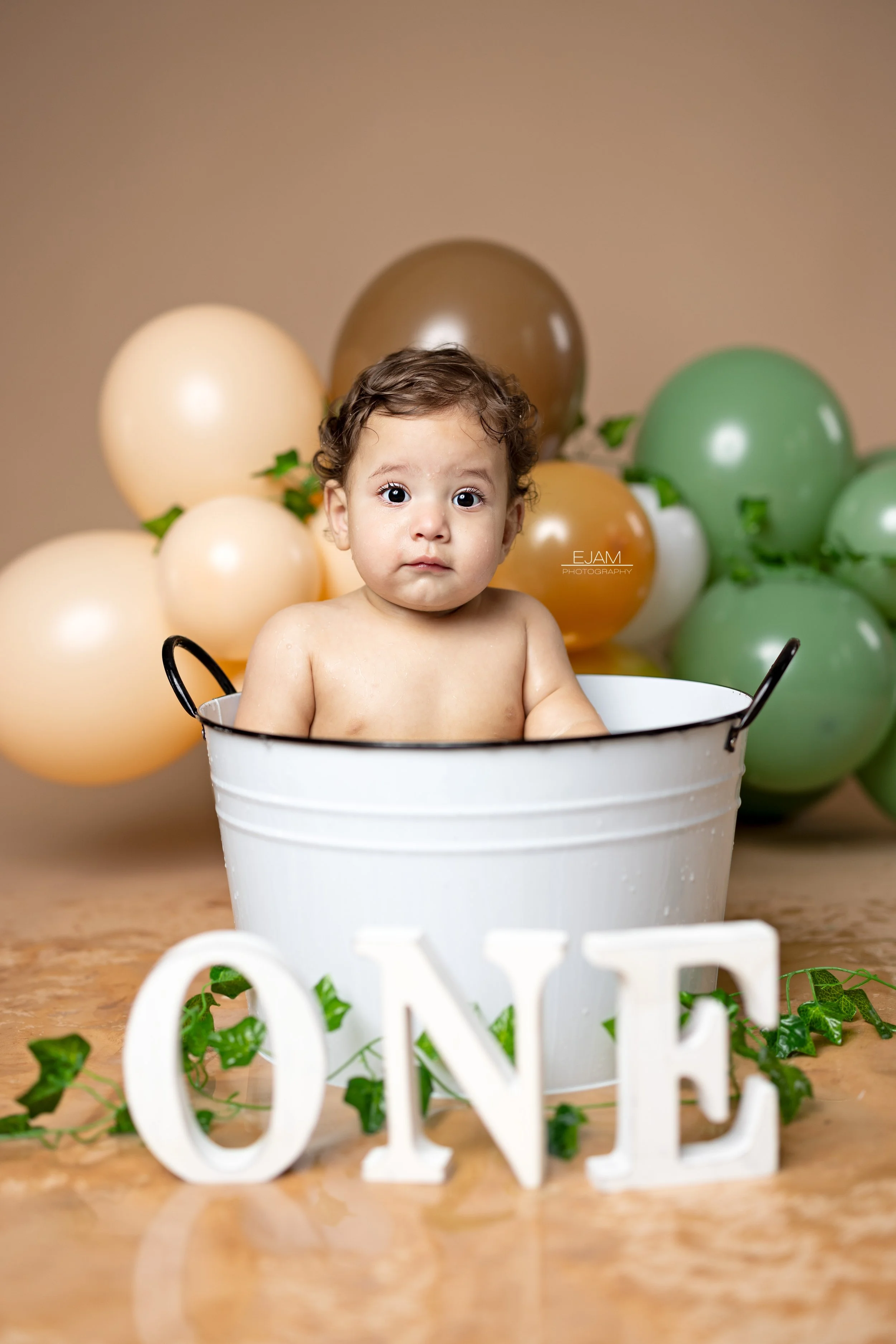 BABY BUBBLE BATH | DALLAS FAMILY PHOTOGRAPHER | FORT WORTH MILESTONE PHOTOGRAPHER