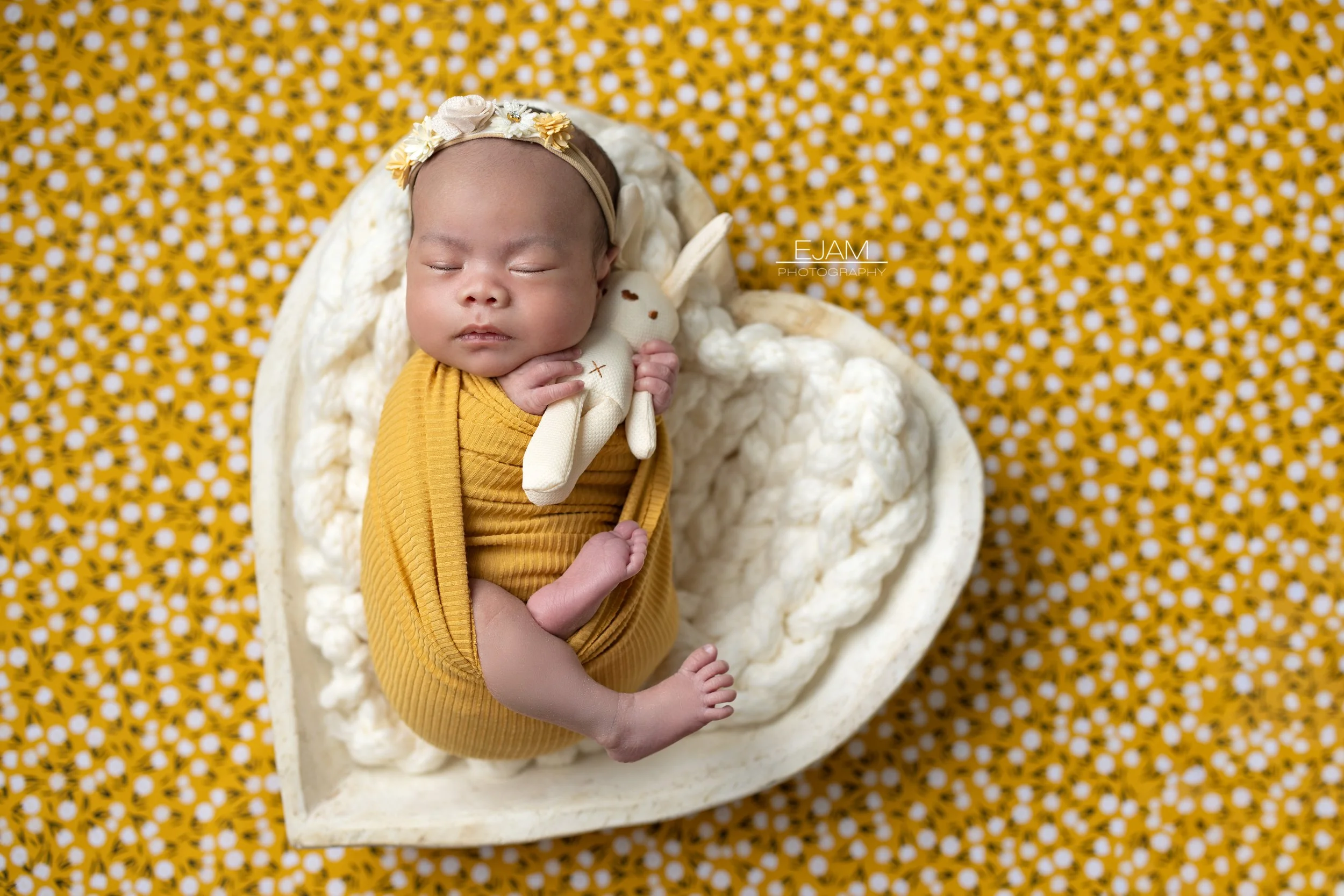 Newborn session, bright colors, dfw newborn photographer, Dallas newborn photographer.