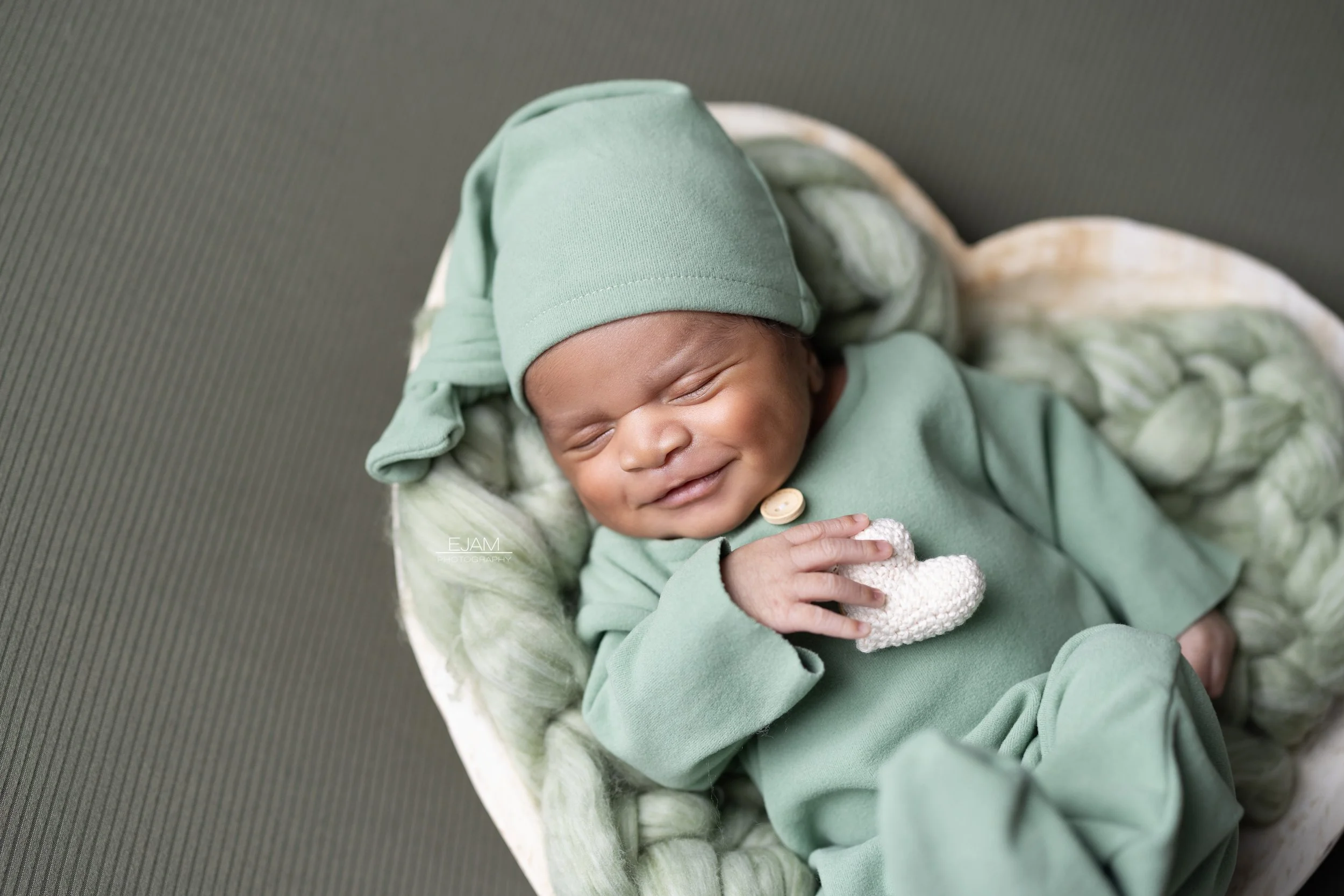 Dallas newborn photographer, Roanoke newborn photographer, Keller newborn photographer.
