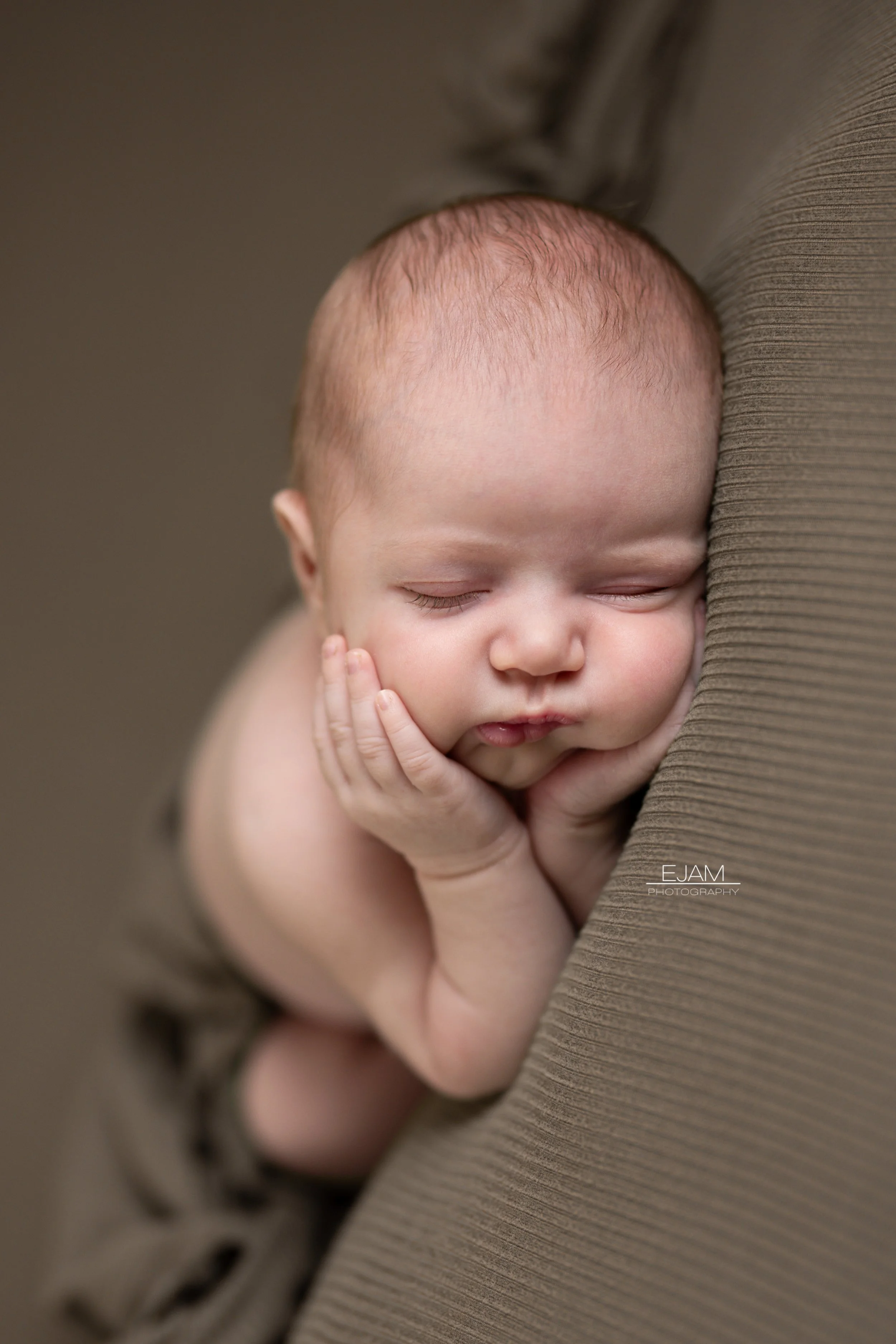 DFW BABY PHOTOGRAPHER. FORT WORTH NEWBORN PHOTOGRAPHER. DFW MOTHERHOOD PHOTOGRAPHER.