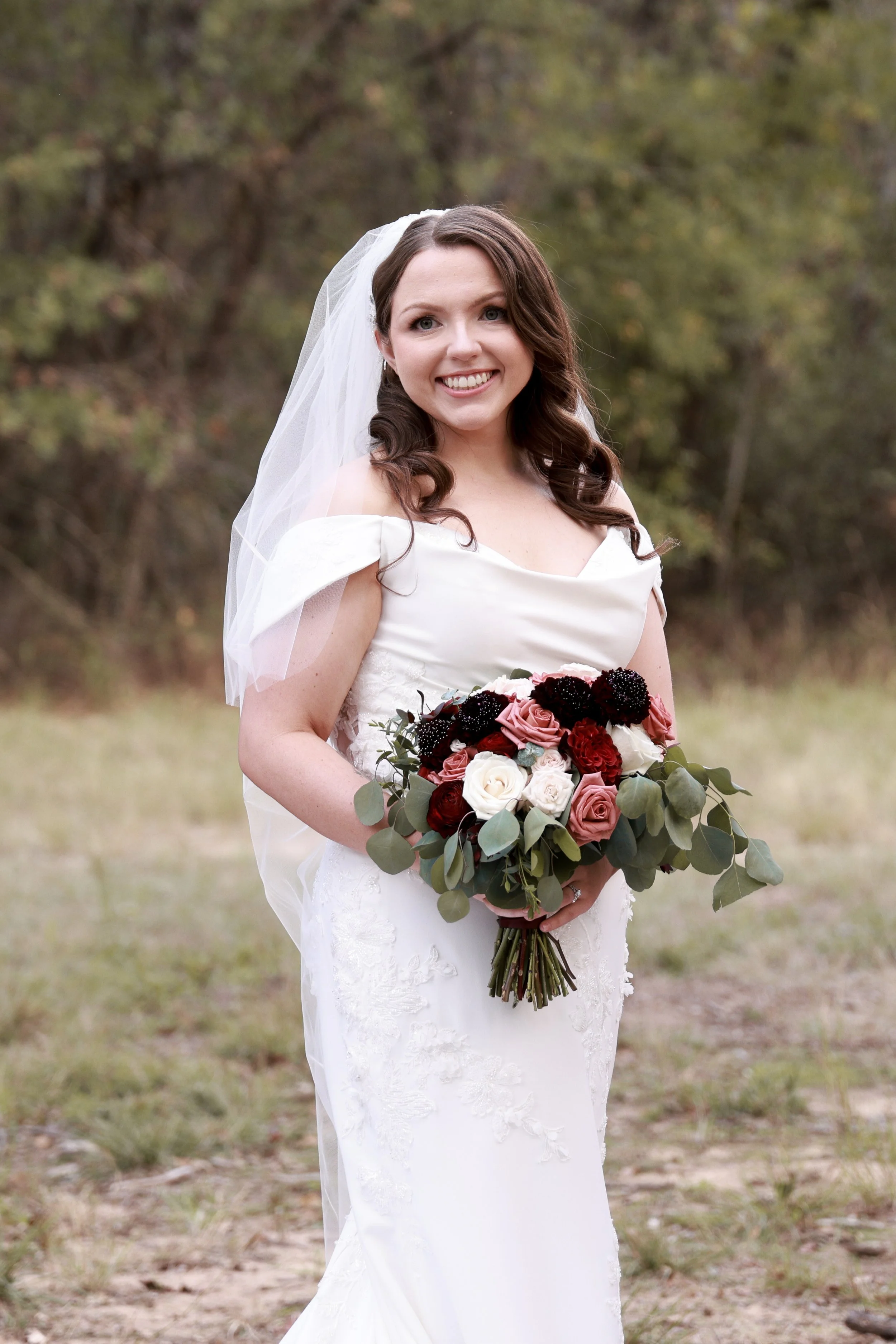 BRIDE-PORTRAITS-DALLAS-WEDDING-PHOTOGRAPHER-IRON-GABLES.jpg