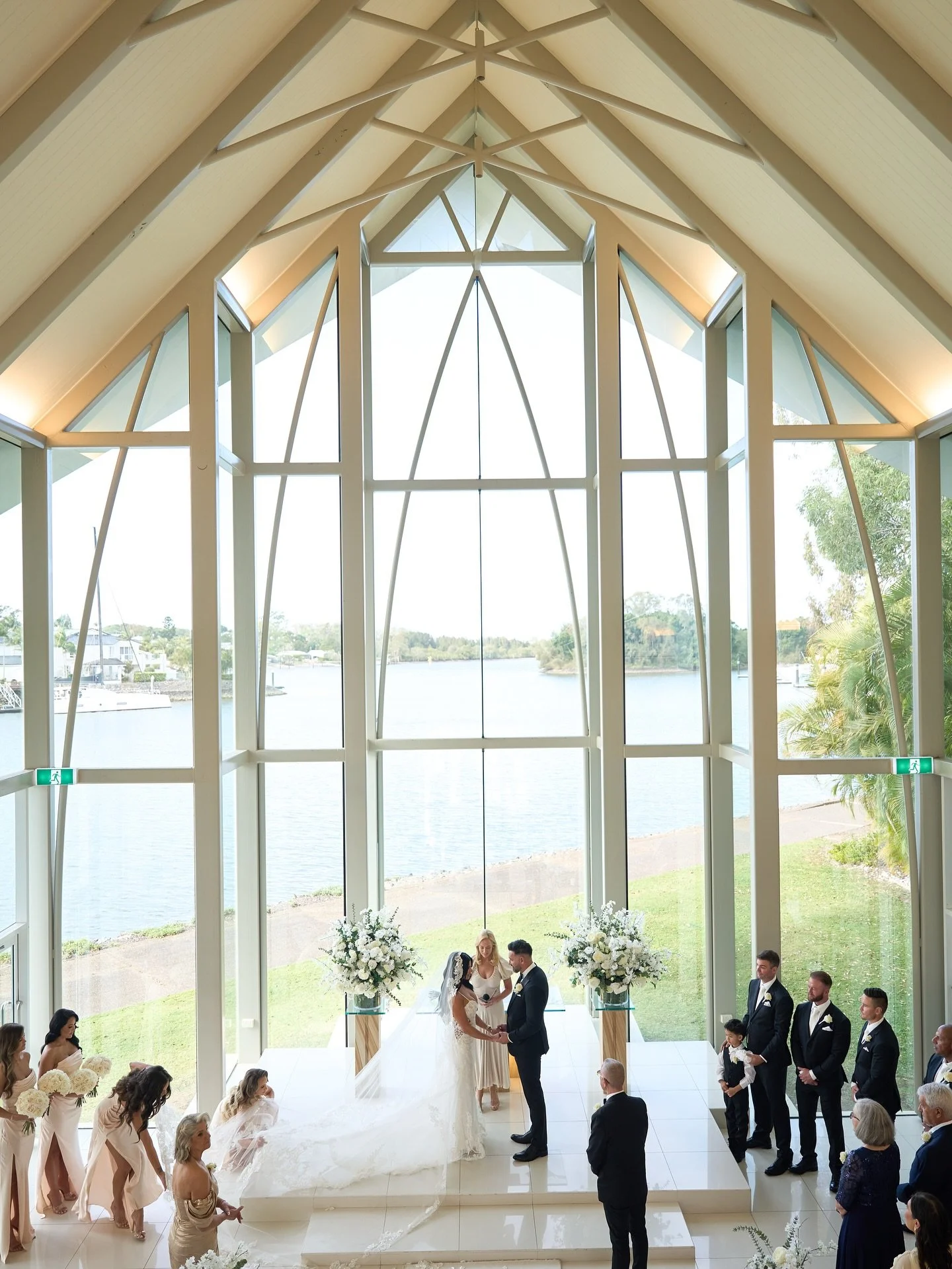 Eleni and Dave&rsquo;s perfect day at the beautiful @intercontinentalsanctuarycove &hearts;️

Gorgeous photos captured by the talented @evernewstudio 

Loved everything about this day. 

Bride @eleni_pras 🤍
Venue @intercontinentalsanctuarycove
Celeb